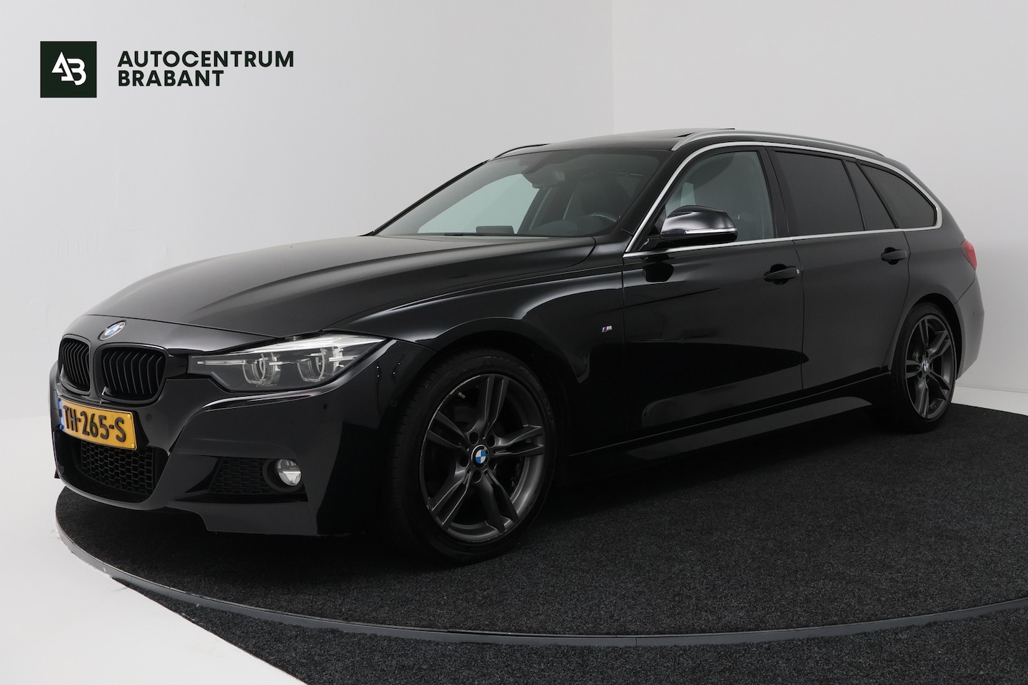 BMW 320i 320i Edition M Sport Shadow High Executive (PANORAMADAK, STOELVERWARMING, CAMERA, CRUISE CONTROL, NAVIGATIE) 2018 - voorkant