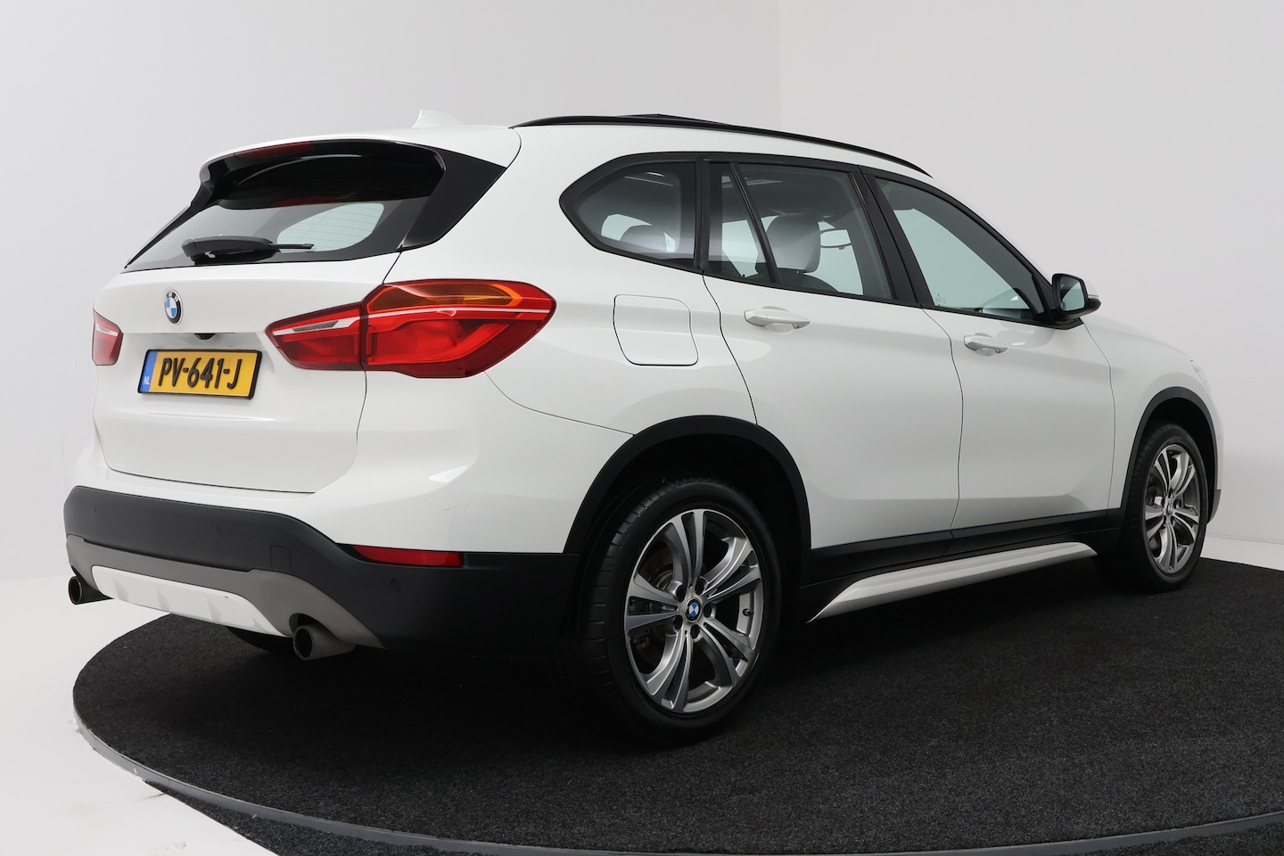Foto van BMW X1 Sdrive20i