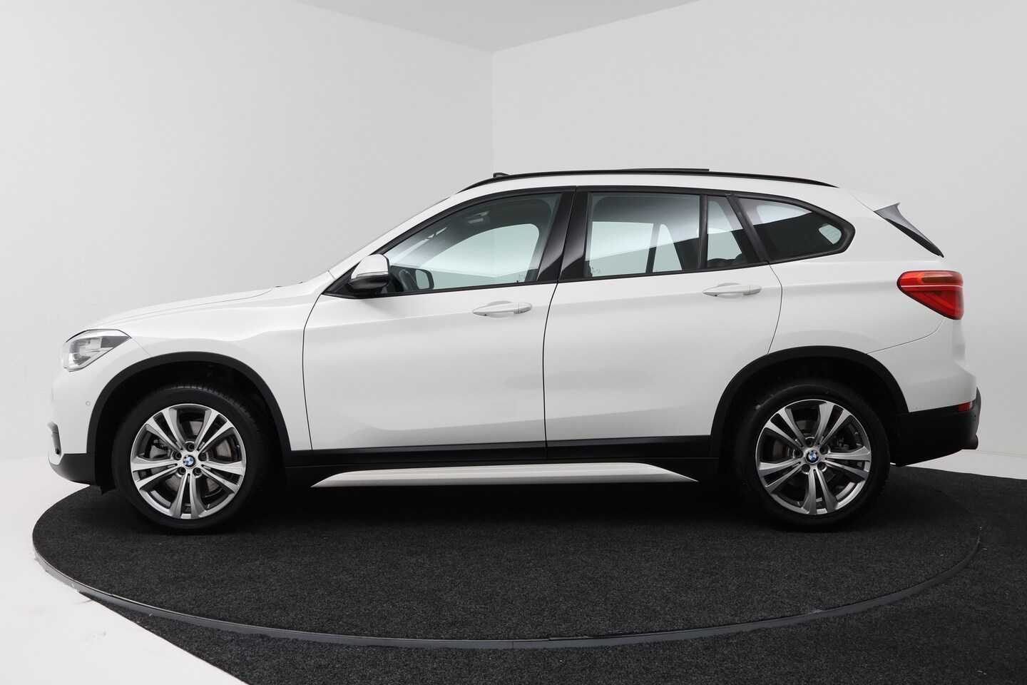 Foto van BMW X1 Sdrive20i