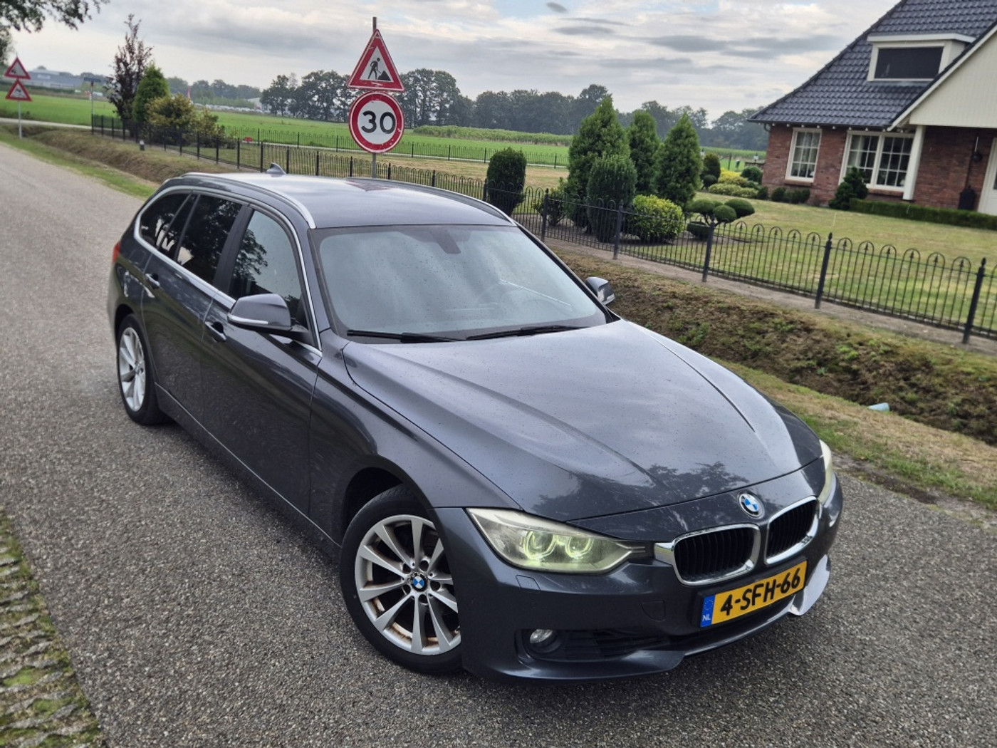 Foto van BMW 320i