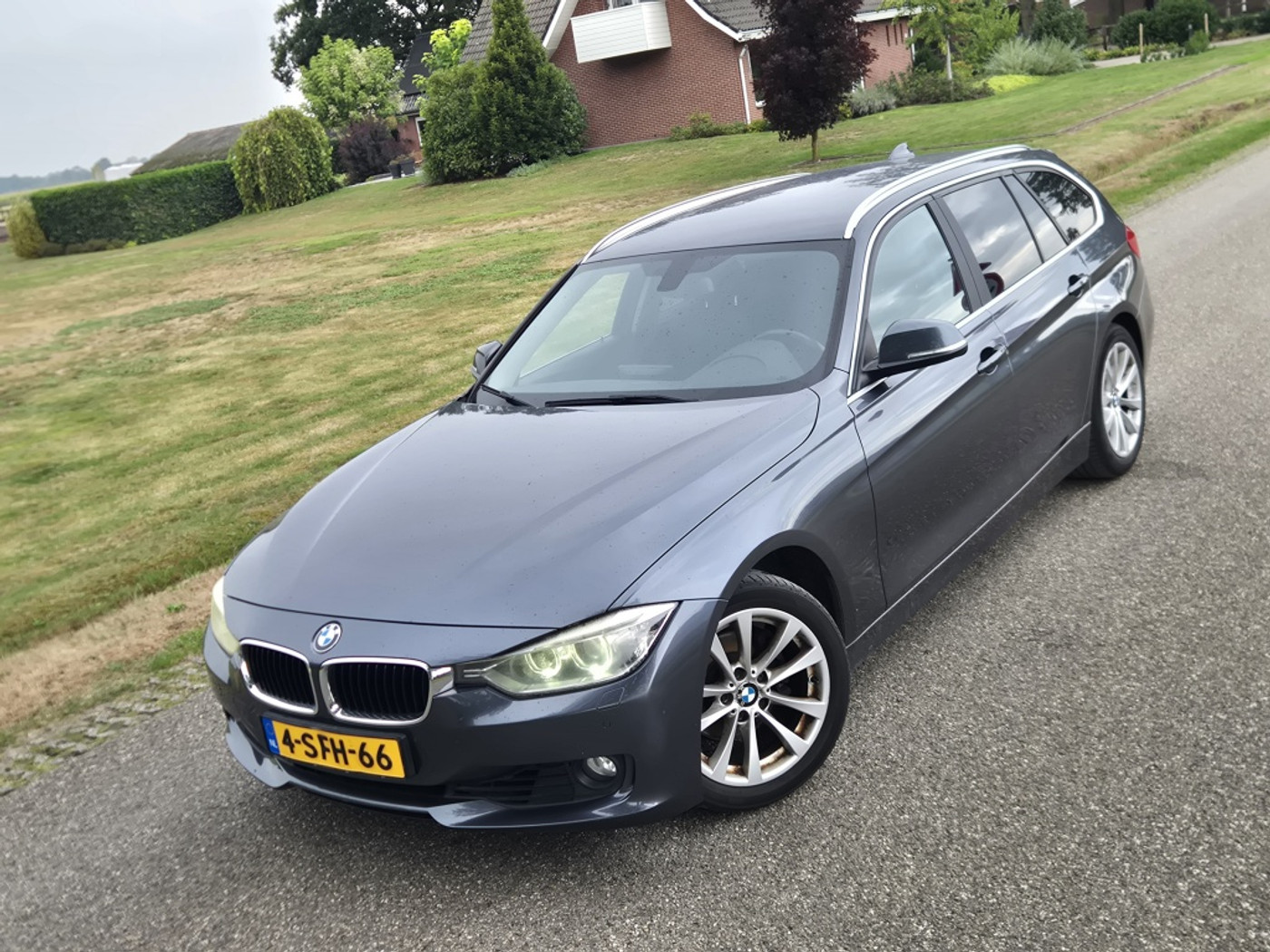 Foto van BMW 320i