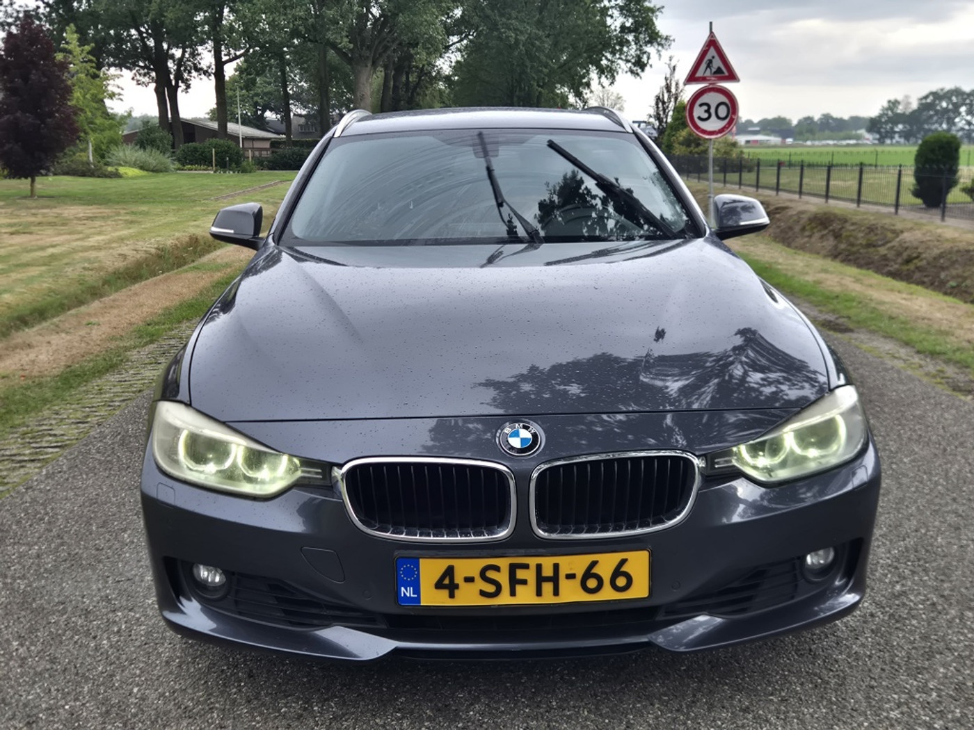 Foto van BMW 320i