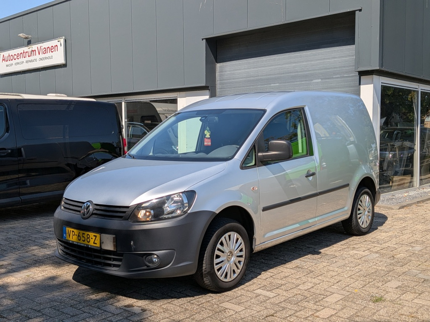 Volkswagen Caddy 1.6 TDI APK NAP AIRCO 2015 - voorkant