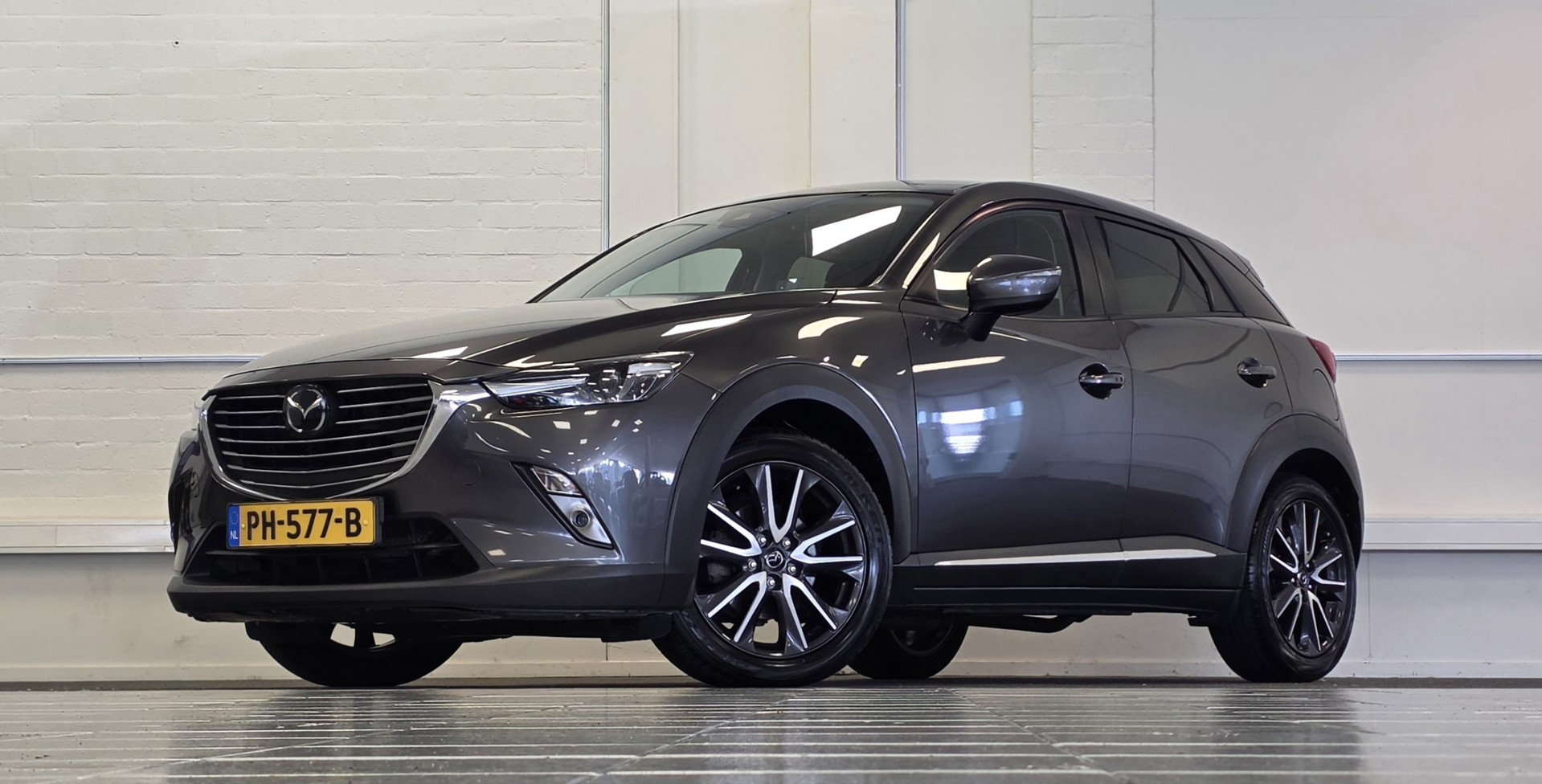 Mazda Mazda Cx-3 2.0 SkyActiv-G 120 GT-M Trekhaak HUD Navi Camera 2017 - voorkant