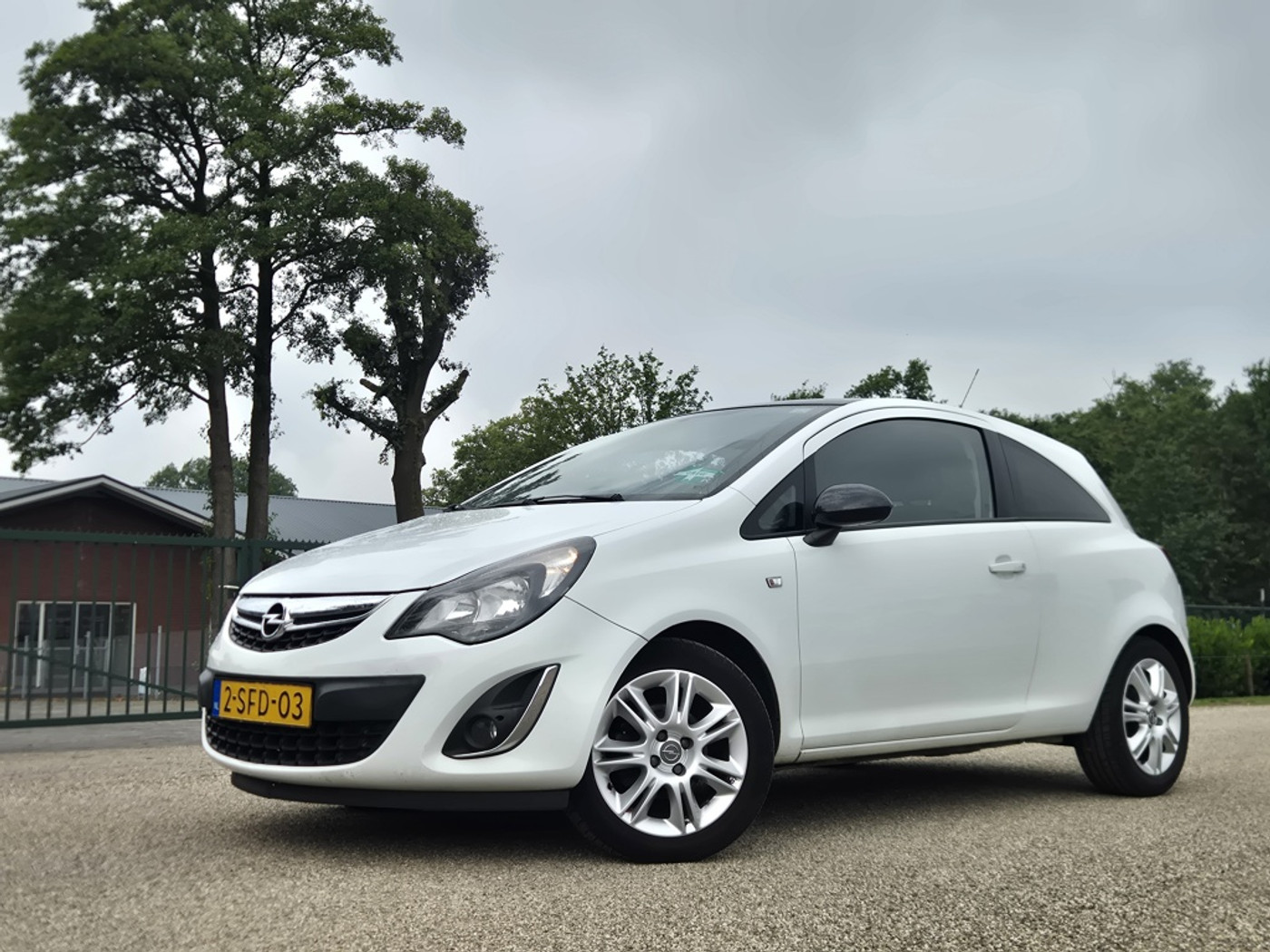 Opel Corsa 1.2 EcoF. CL.Ed. LPG 2013 - voorkant