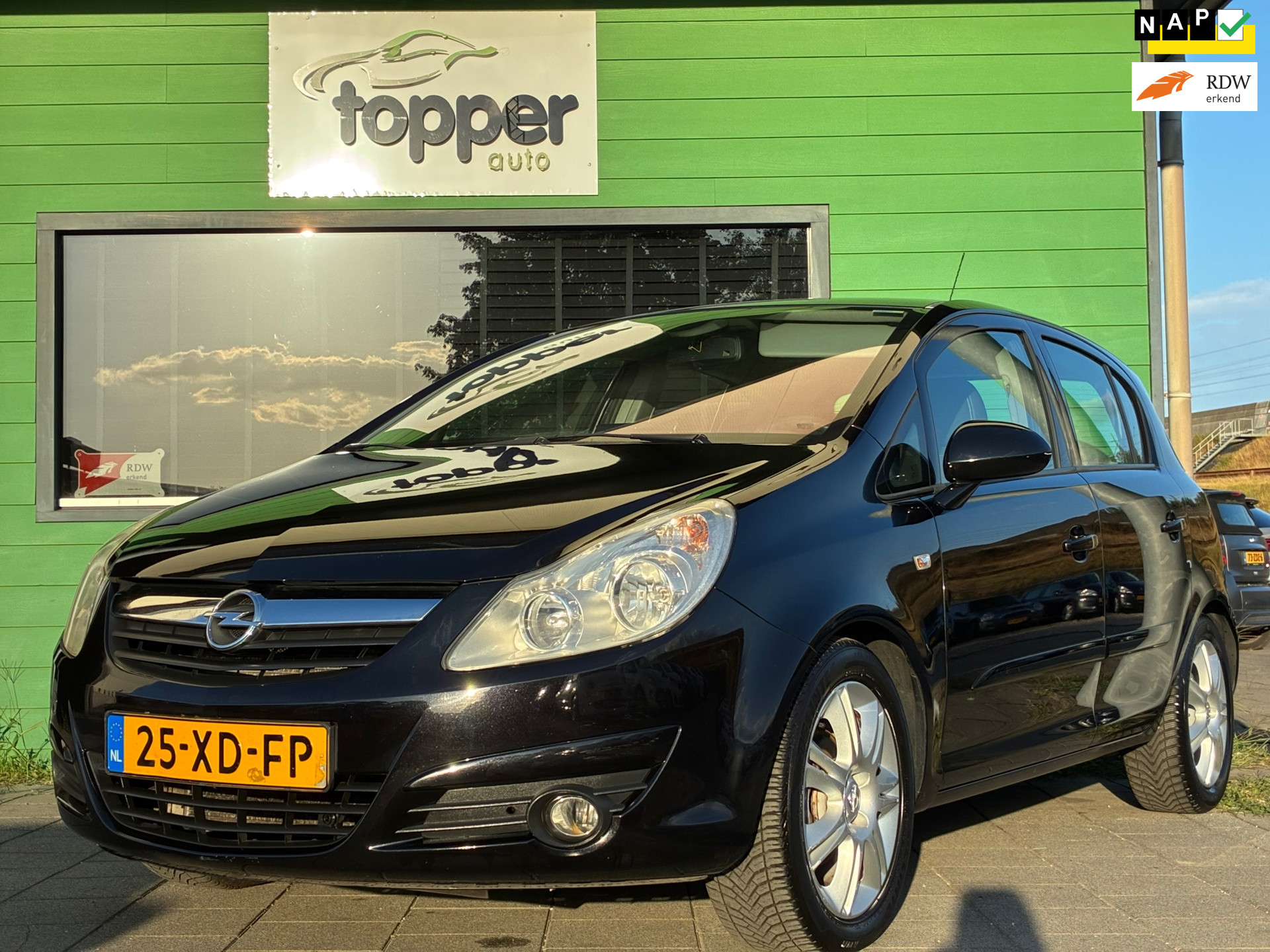 Opel Corsa 1.4-16V Cosmo|Automaat|Airco|CruiseControl|CarPlay|Navigatie|NAP| 2007 - voorkant