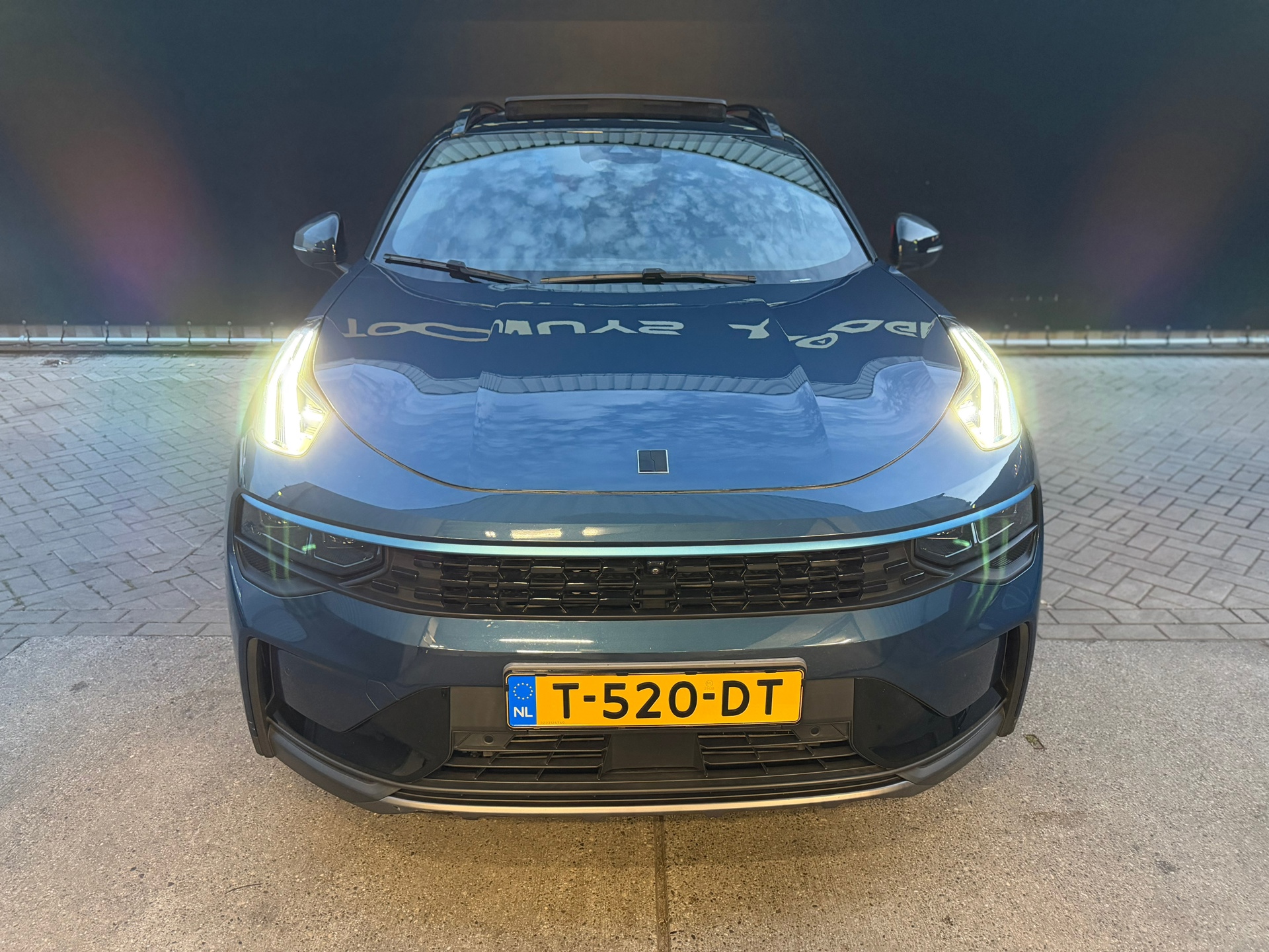 Foto van Lynk&co LYNK & Co 01