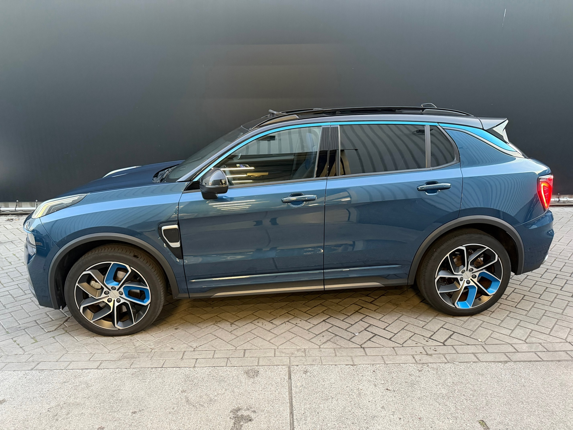 Foto van Lynk&co LYNK & Co 01