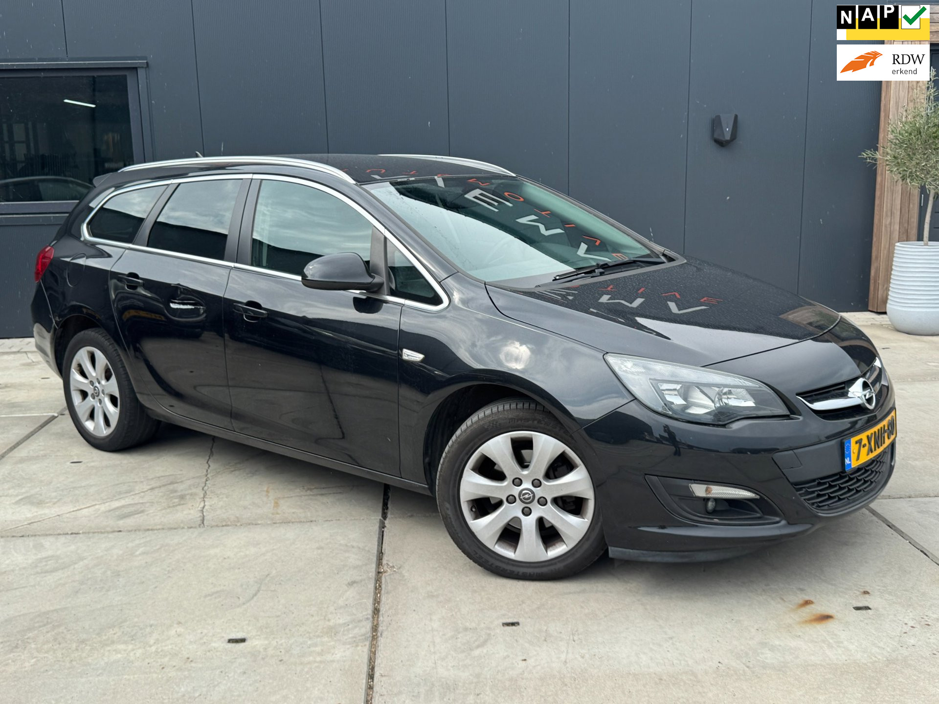 Opel Astra Sports Tourer 1.6 CDTi Business + Airco Clima 2014 Navi EXPORT EX BPM 2014 - voorkant