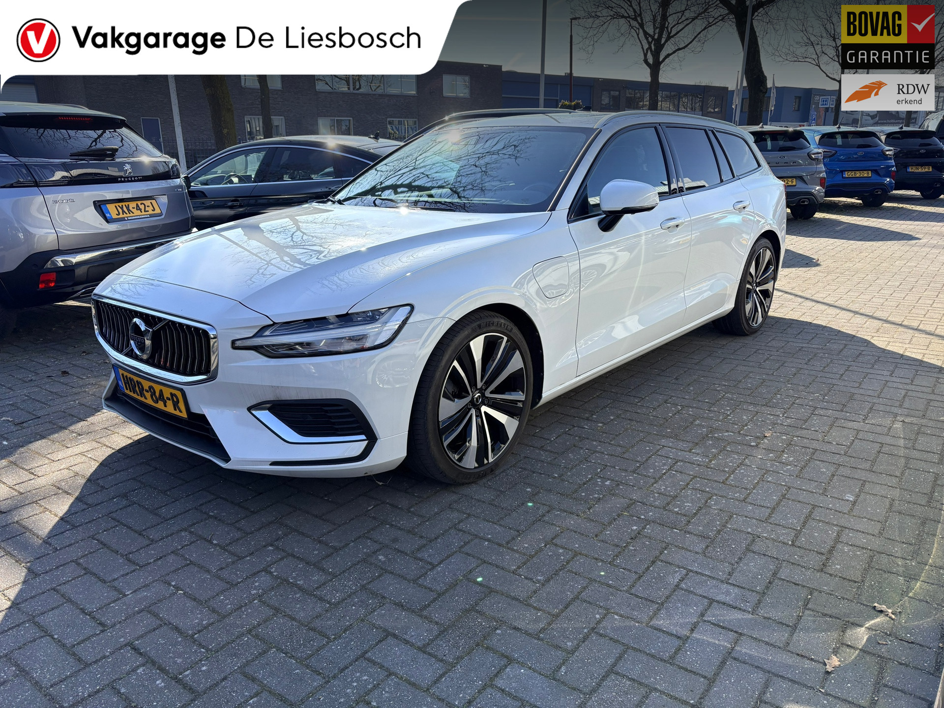 Volvo V60 2.0 T6 Recharge AWD R-Design / 360 camera / Panoramadak / Leder / head-up / Harman-Kardon 2021 - voorkant