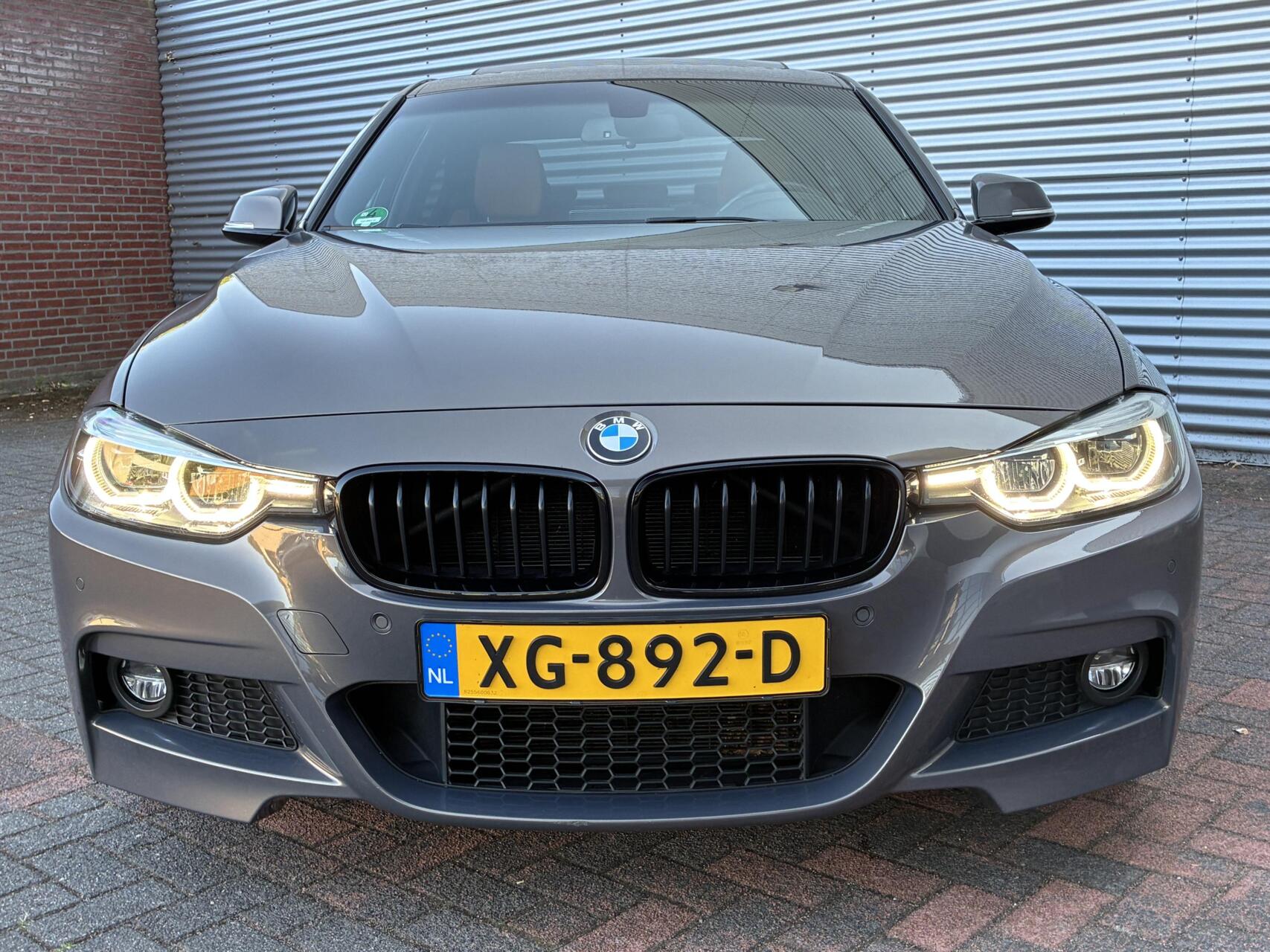 Foto van BMW 320i