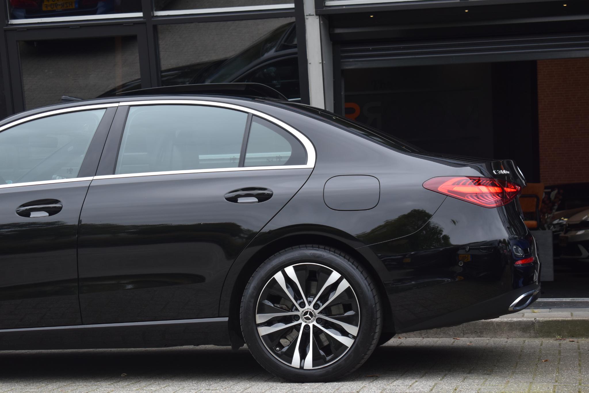 Foto van Mercedes-Benz C 300 E