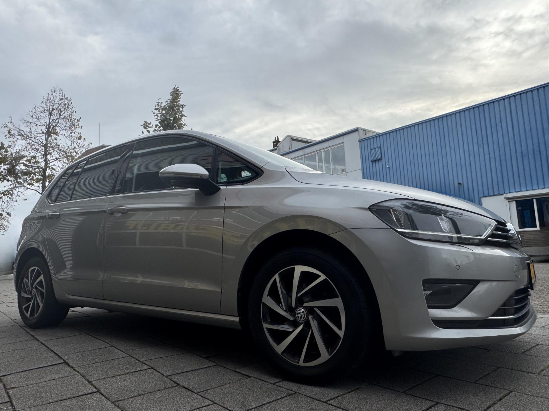 Foto van Volkswagen Golf Sportsvan