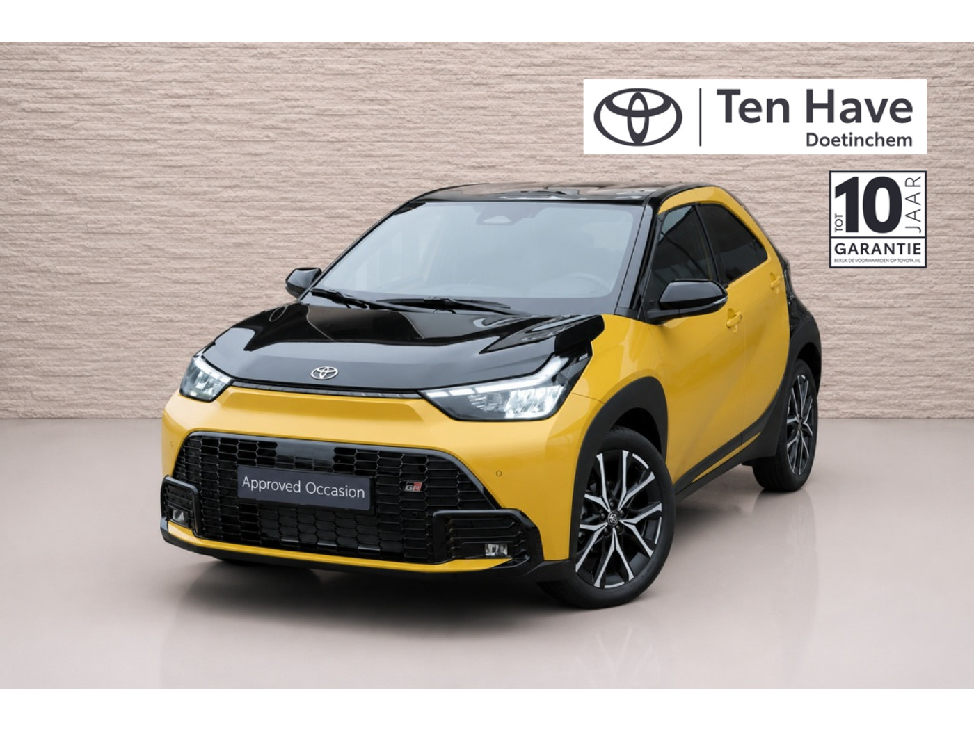 Toyota Toyota Aygo X Hybrid 115 GR Sport | JBL Premium Sound System | Apple Carplay / 2025 - voorkant
