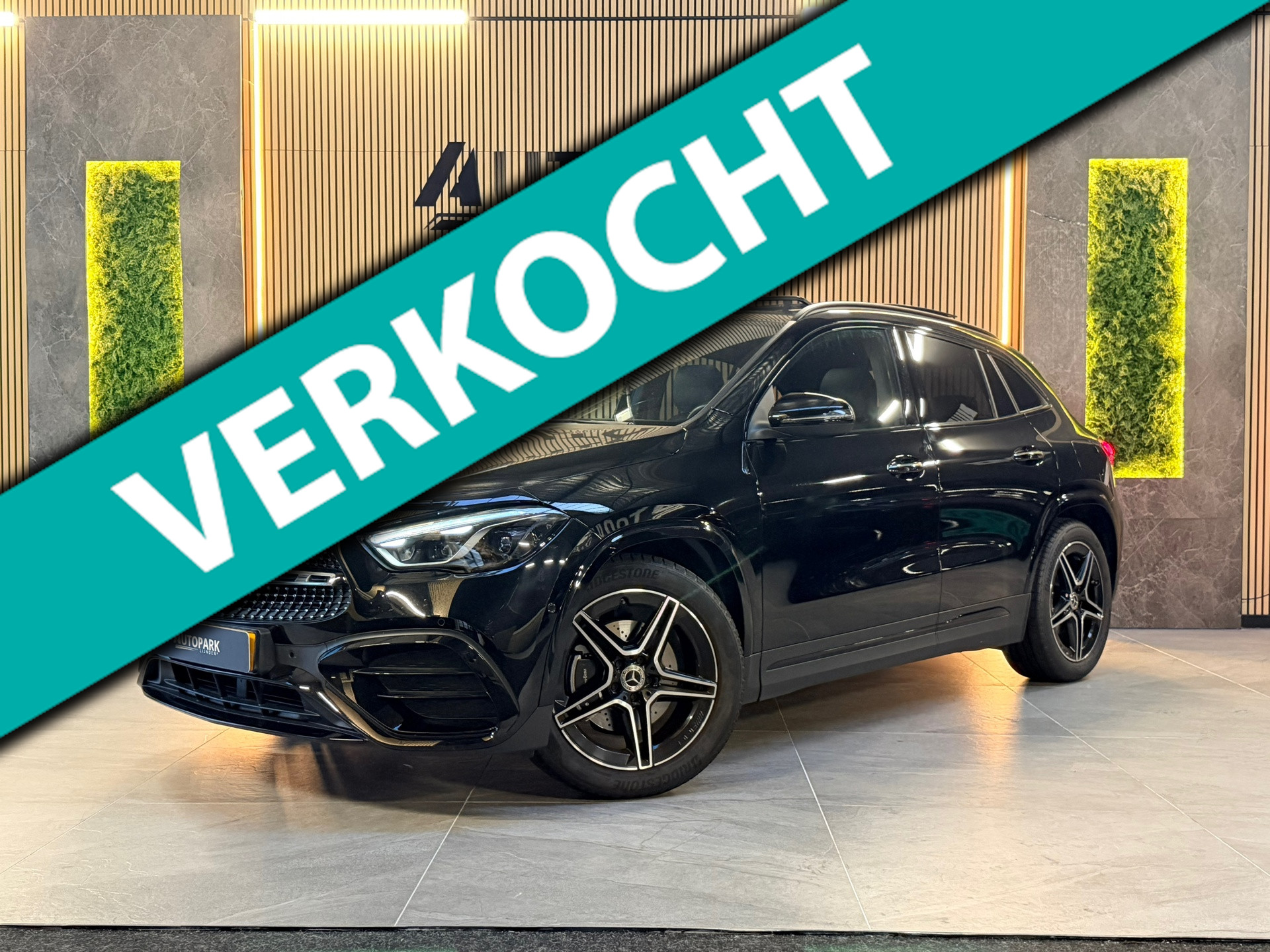 Mercedes-Benz Gla 200 AMG Line | Panorama | Keyless | Digital Light 2024 - voorkant
