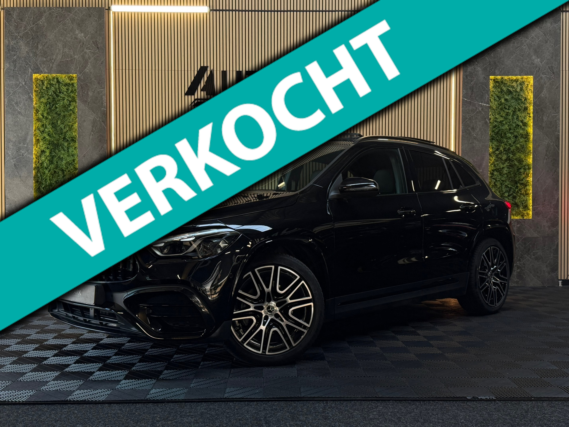 Mercedes-Benz Gla 200 200 AMG Line PANO|KEYLESSS|CARPLAY|CAMERA|FEERVERLICHTING|FABRIEKSGARANTIE|20INCH 2025 - voorkant