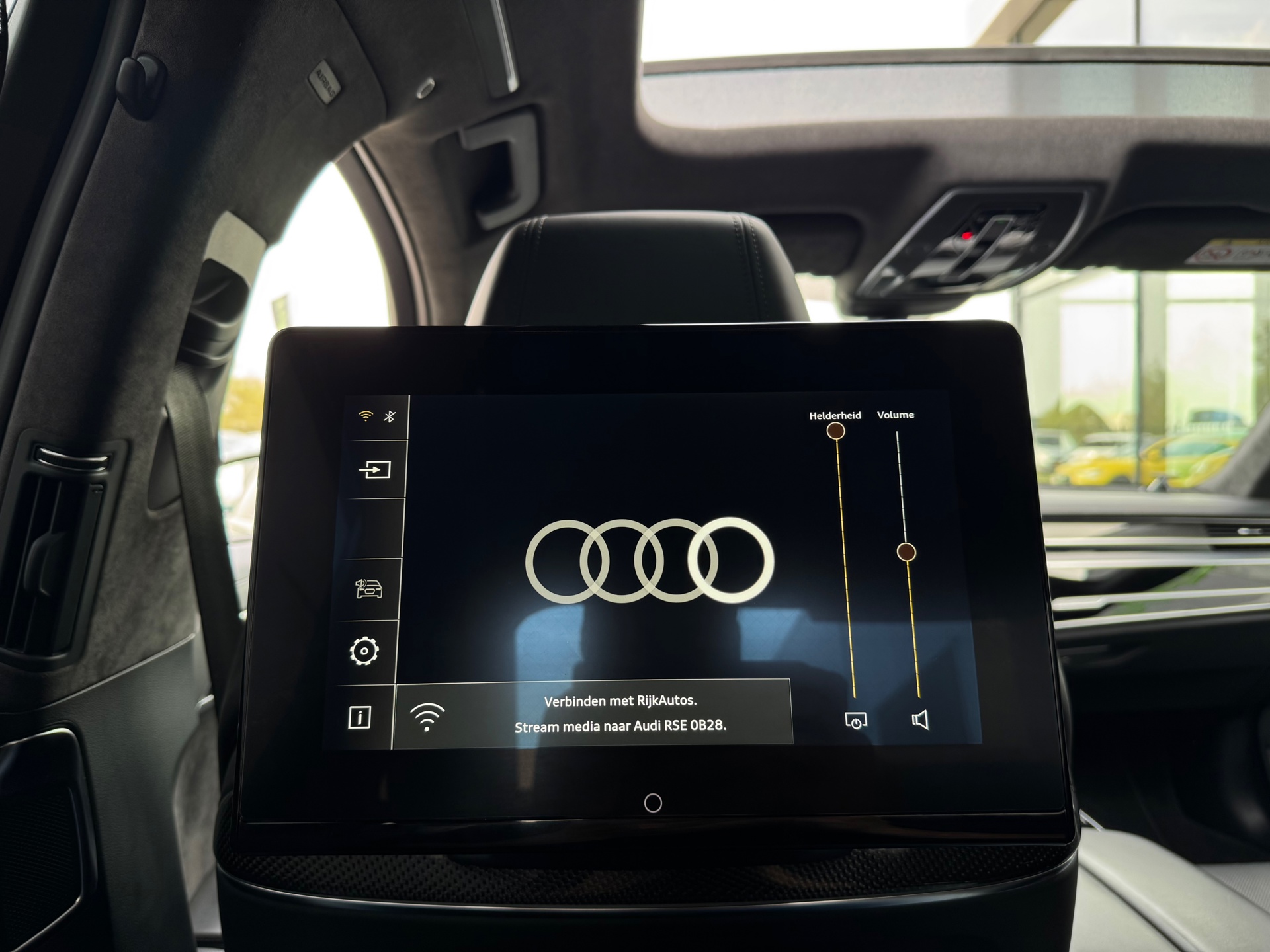 Foto van Audi S8