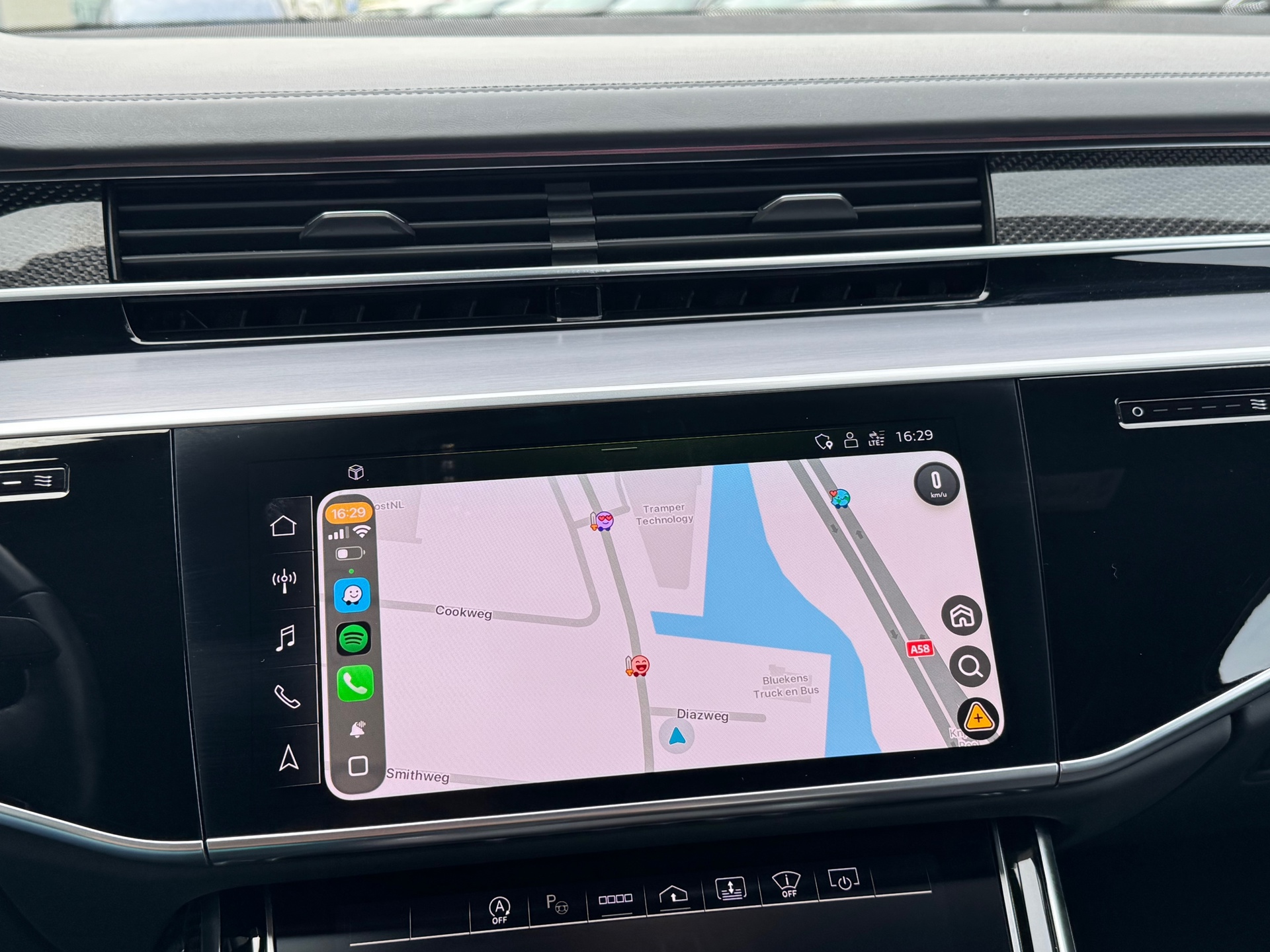 Foto van Audi S8