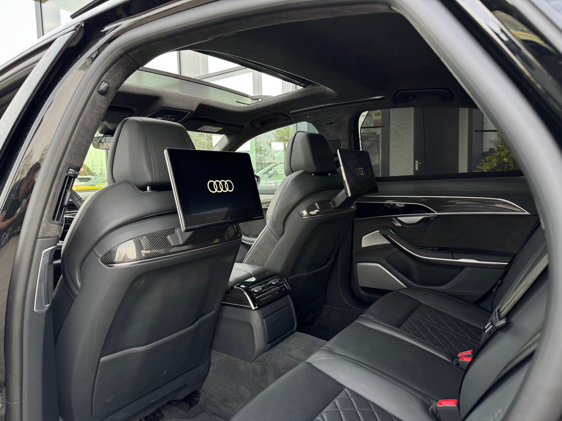 Foto van Audi S8