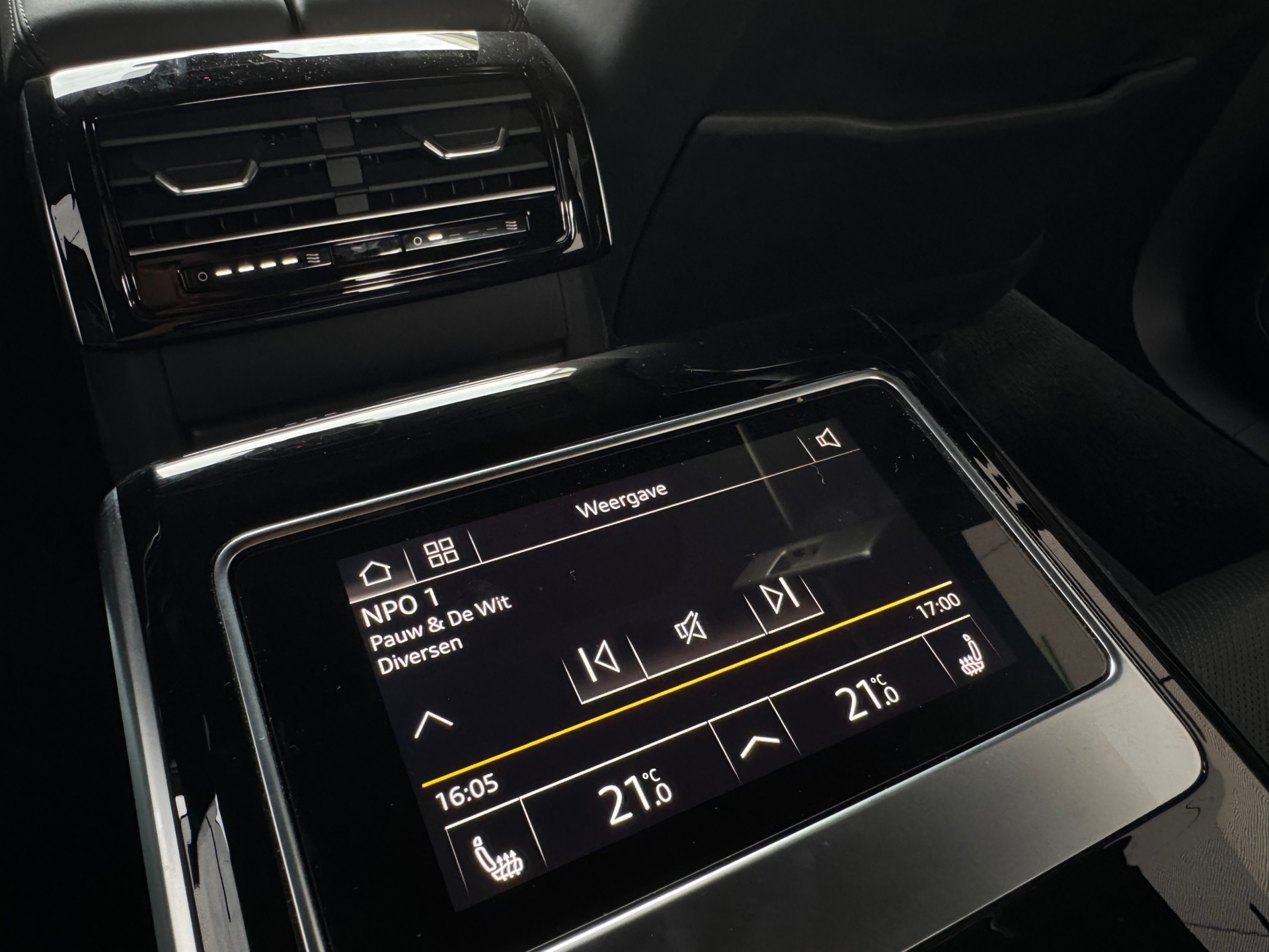 Foto van Audi S8