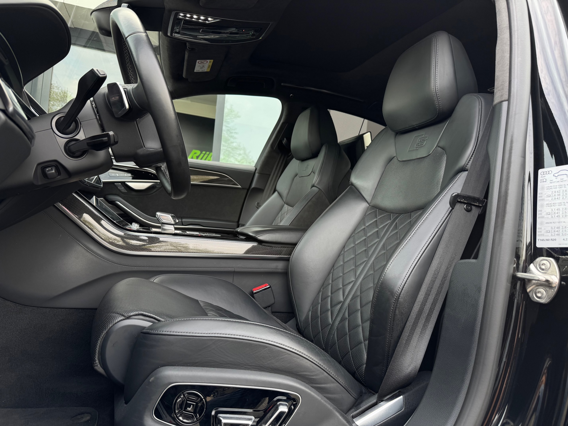 Foto van Audi S8