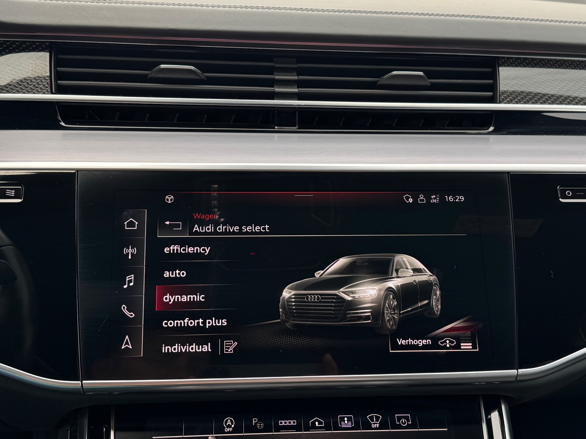 Foto van Audi S8