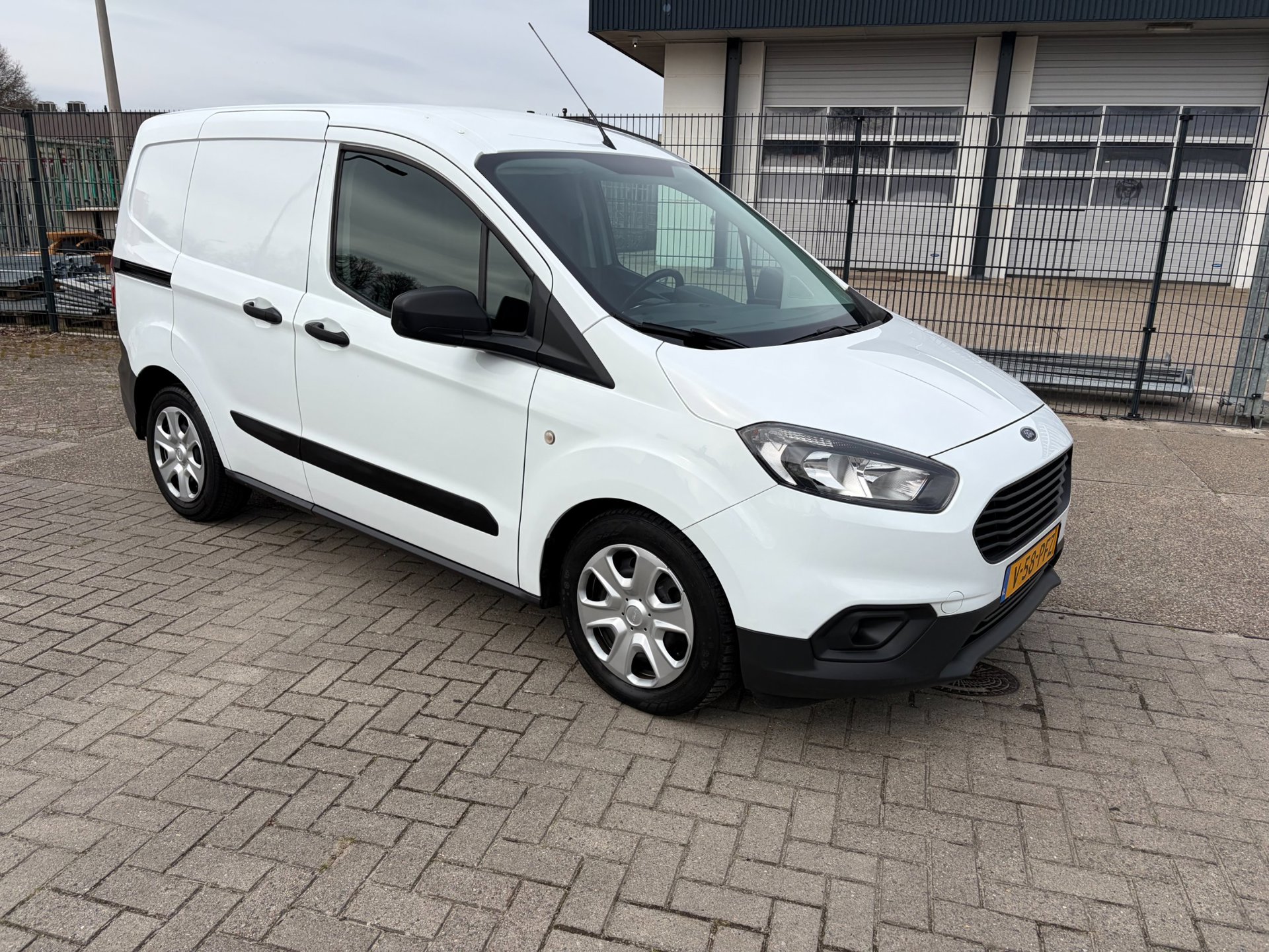 Foto van Ford Transit Courier