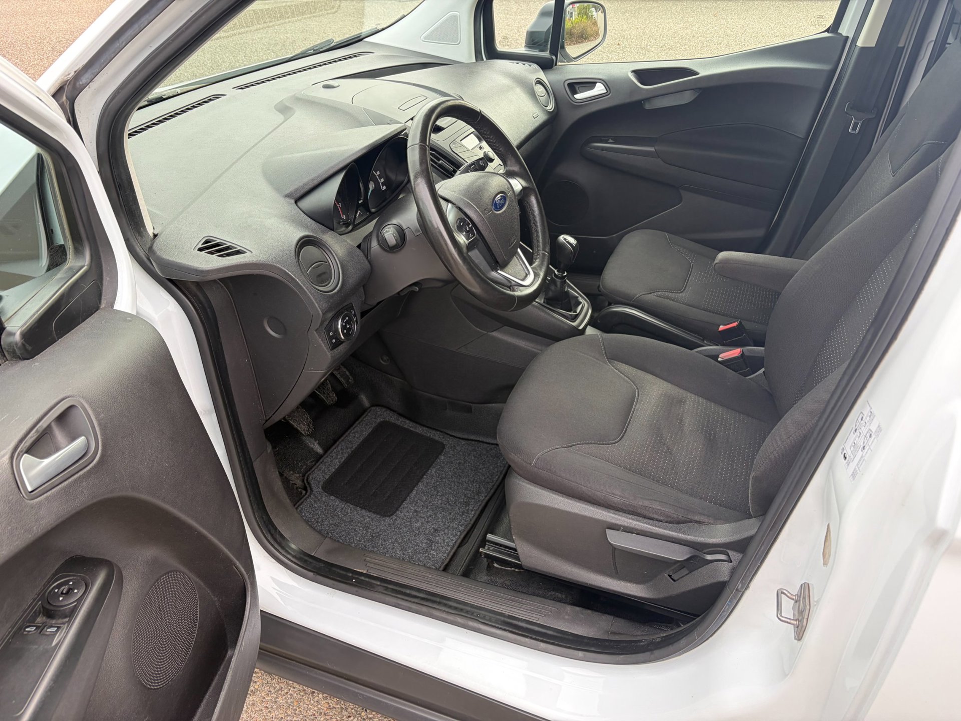 Foto van Ford Transit Courier