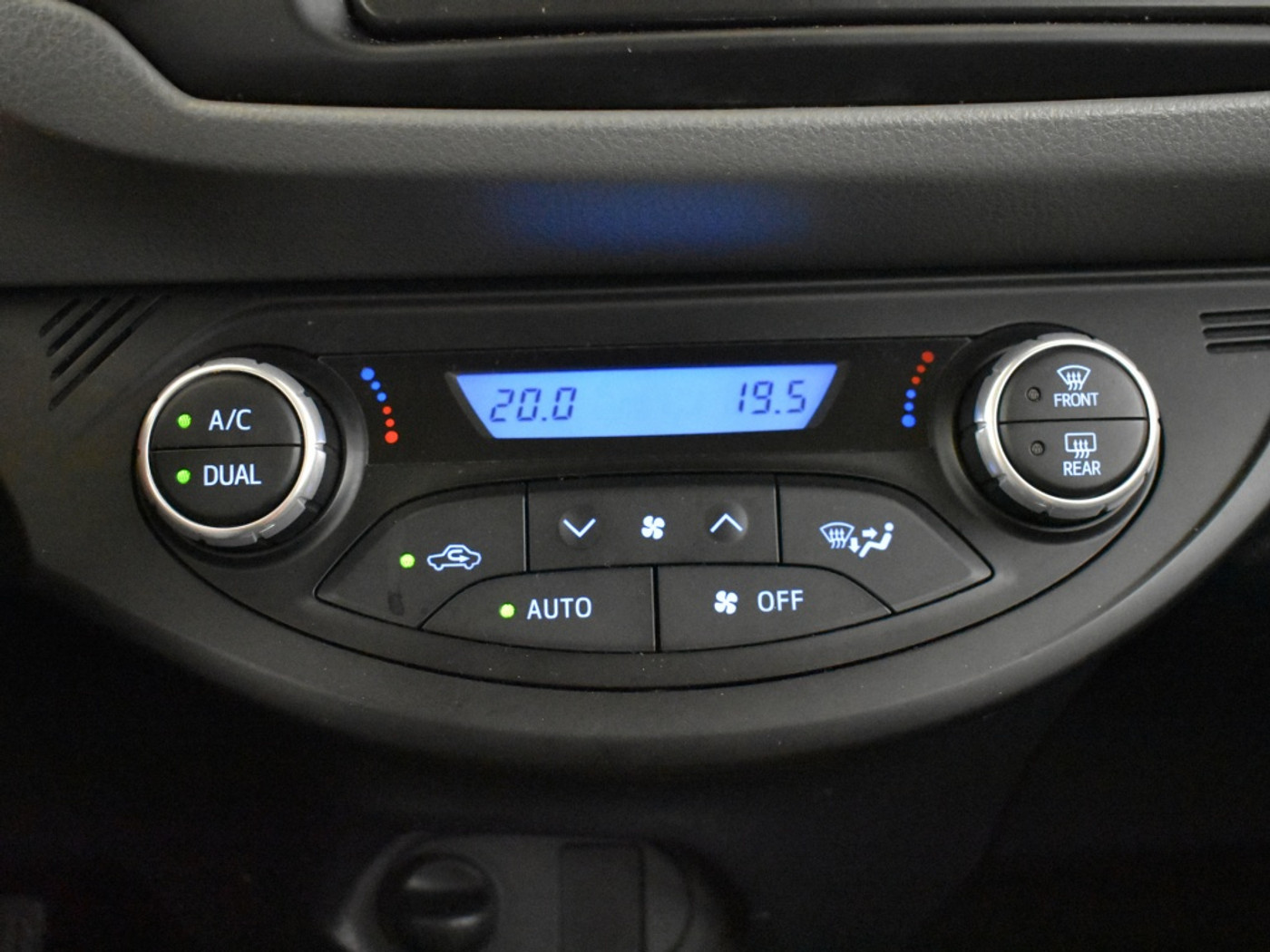 Foto van Toyota Toyota Yaris Hybrid