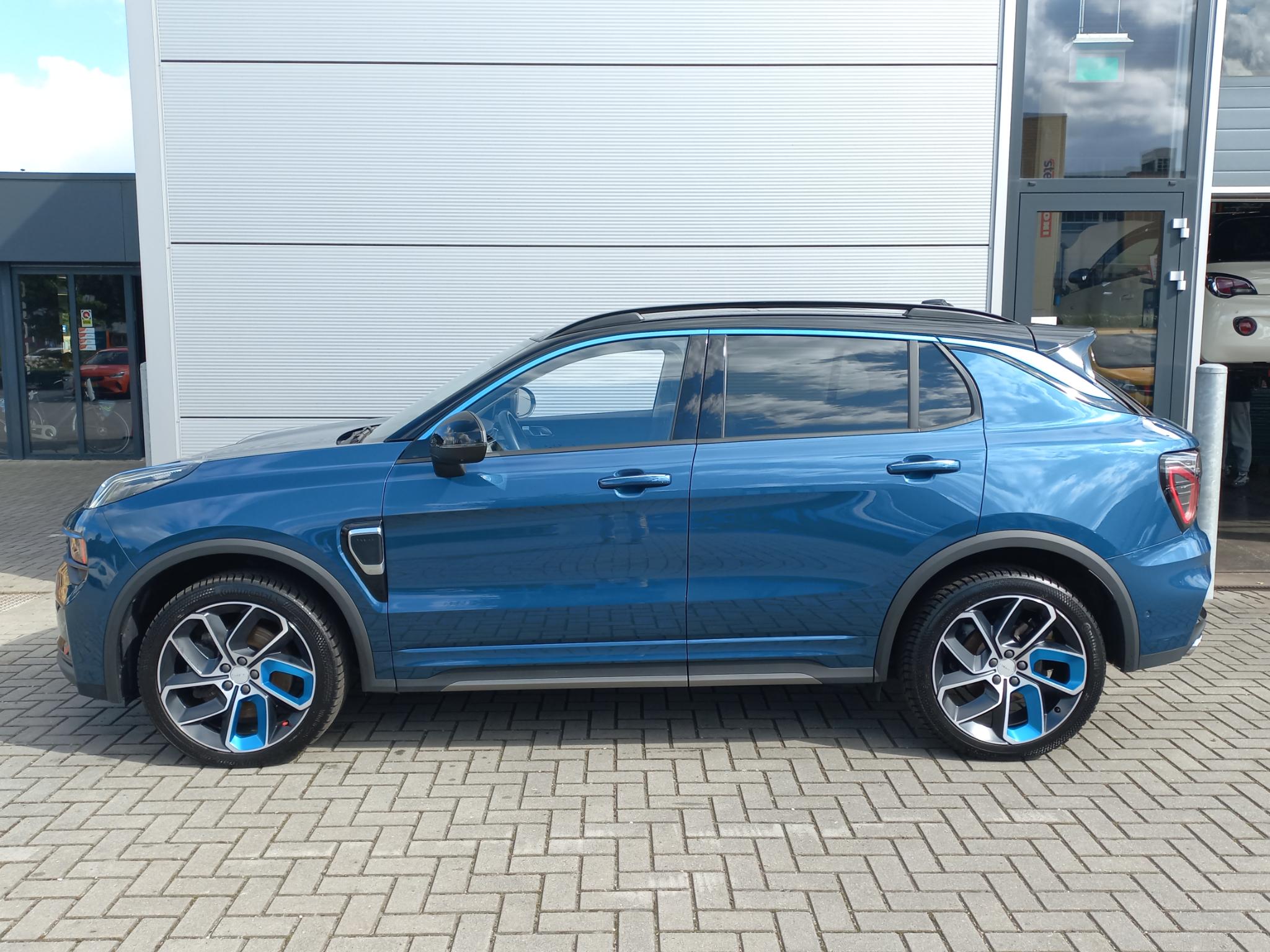 Foto van Lynk&co LYNK & Co 01