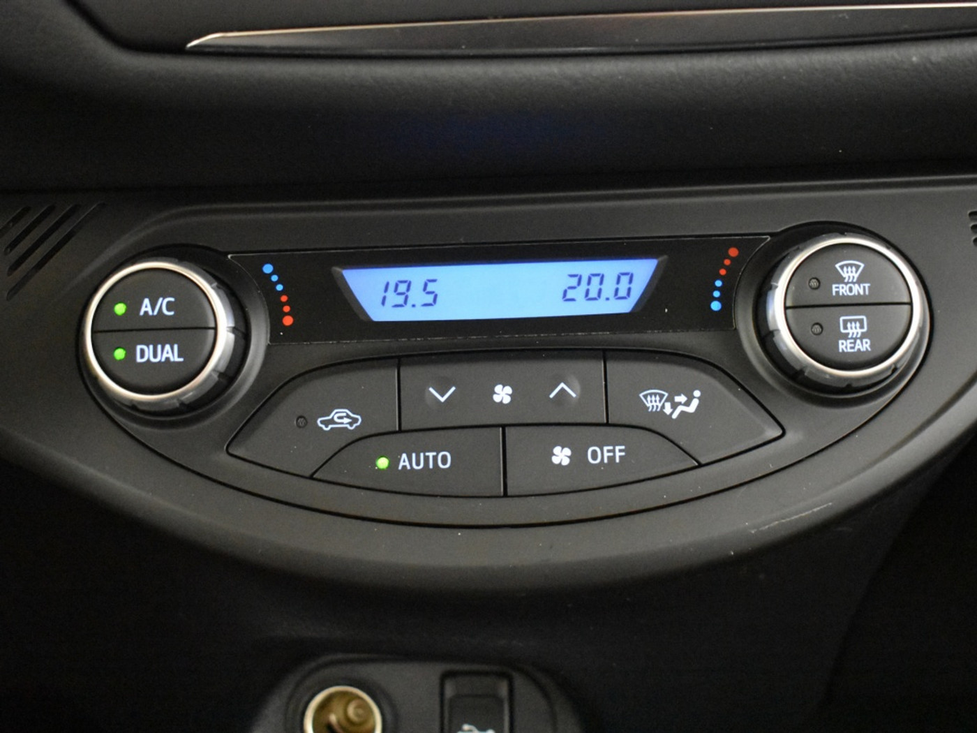 Foto van Toyota Toyota Yaris Hybrid