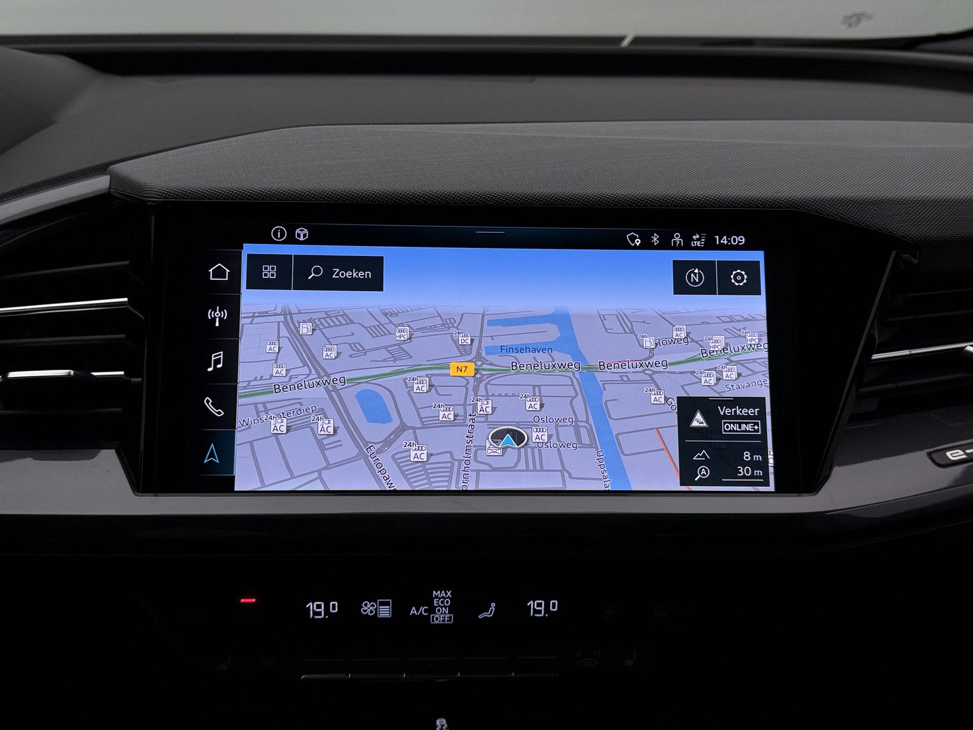 Foto van Audi Q4 Sportback 55 E-tron