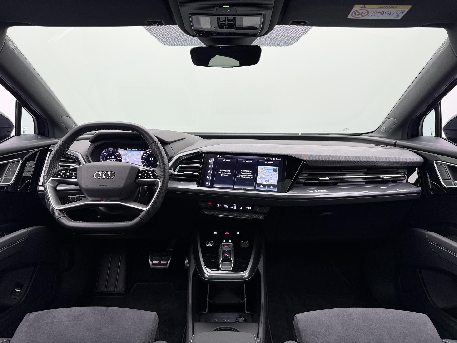 Foto van Audi Q4 Sportback 55 E-tron