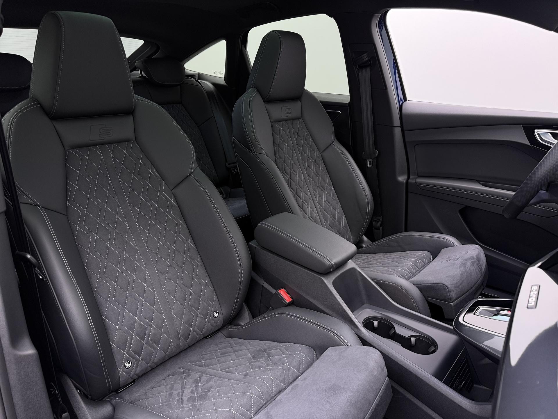 Foto van Audi Q4 Sportback 55 E-tron