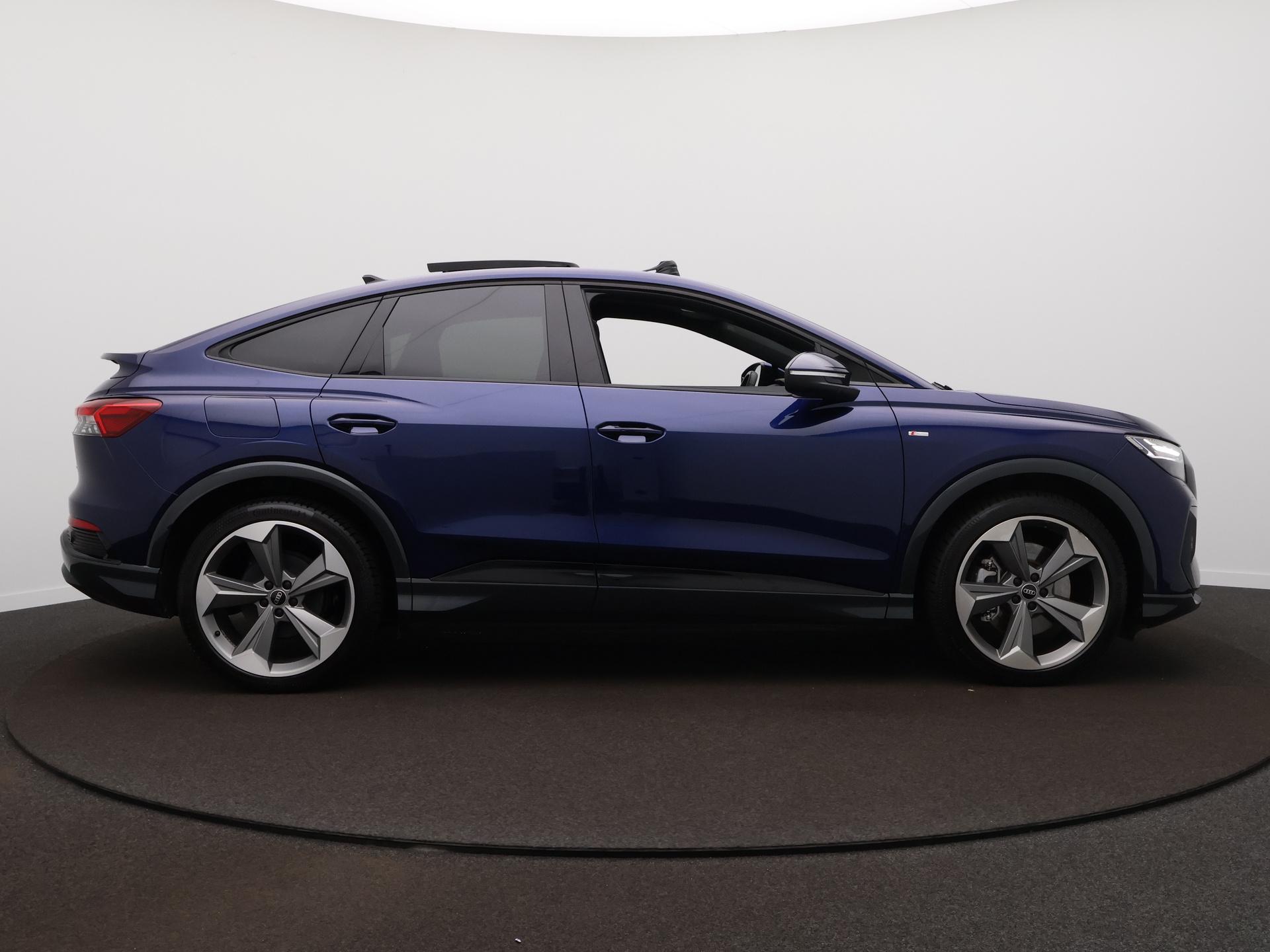 Foto van Audi Q4 Sportback 55 E-tron