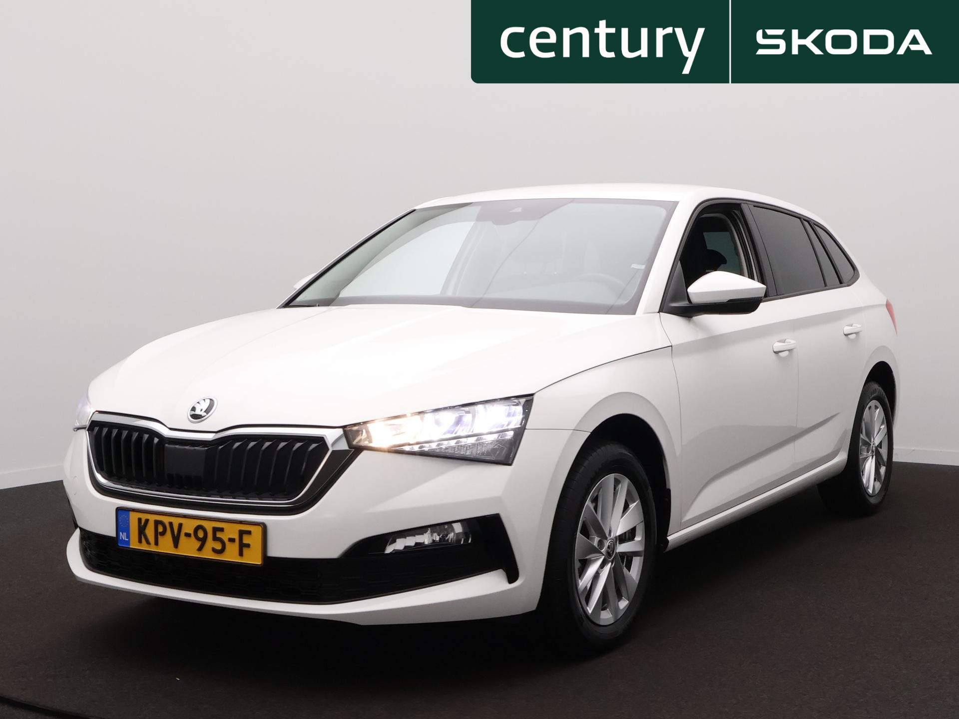 Skoda Scala 1.0 TSI Ambition 2023 - voorkant