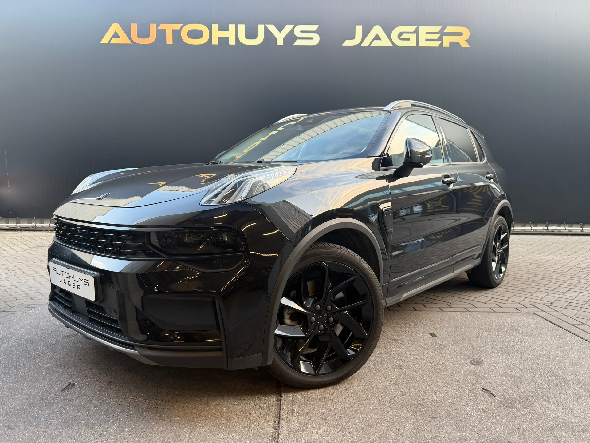 Lynk&co LYNK & Co 01 1.5 - Black Pano Carplay Memory stoelen Stoelverwarming 2023 - voorkant