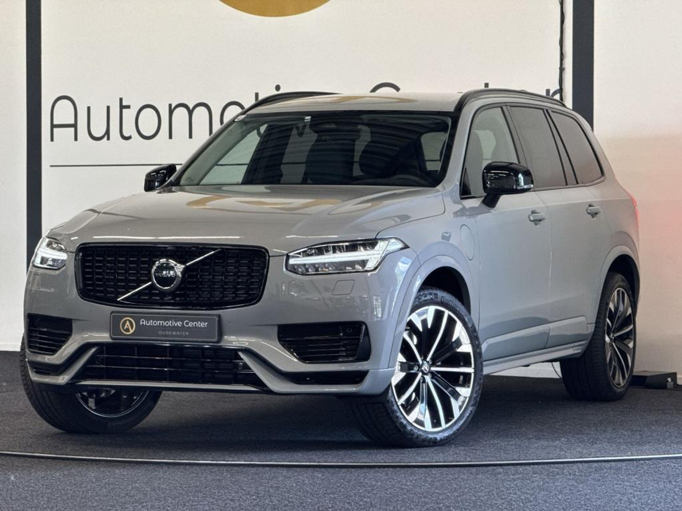 Volvo Xc90 2.0 T8 AWD Plus Dark | 7P | EL. TREKHAAK | MEMORY | HARMAN/KARDO 2024 - voorkant
