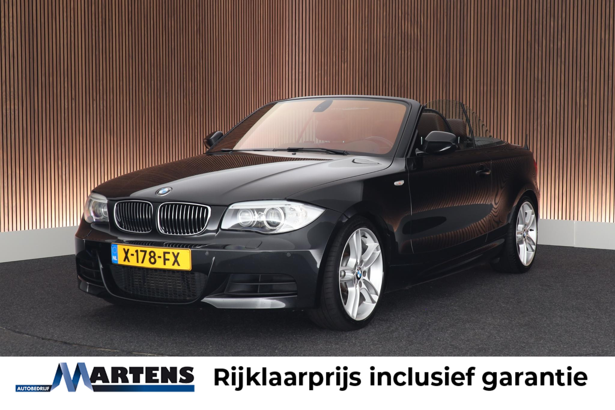 BMW 1er Reihe 135i Automaat Exclusive Edition 2012 - voorkant