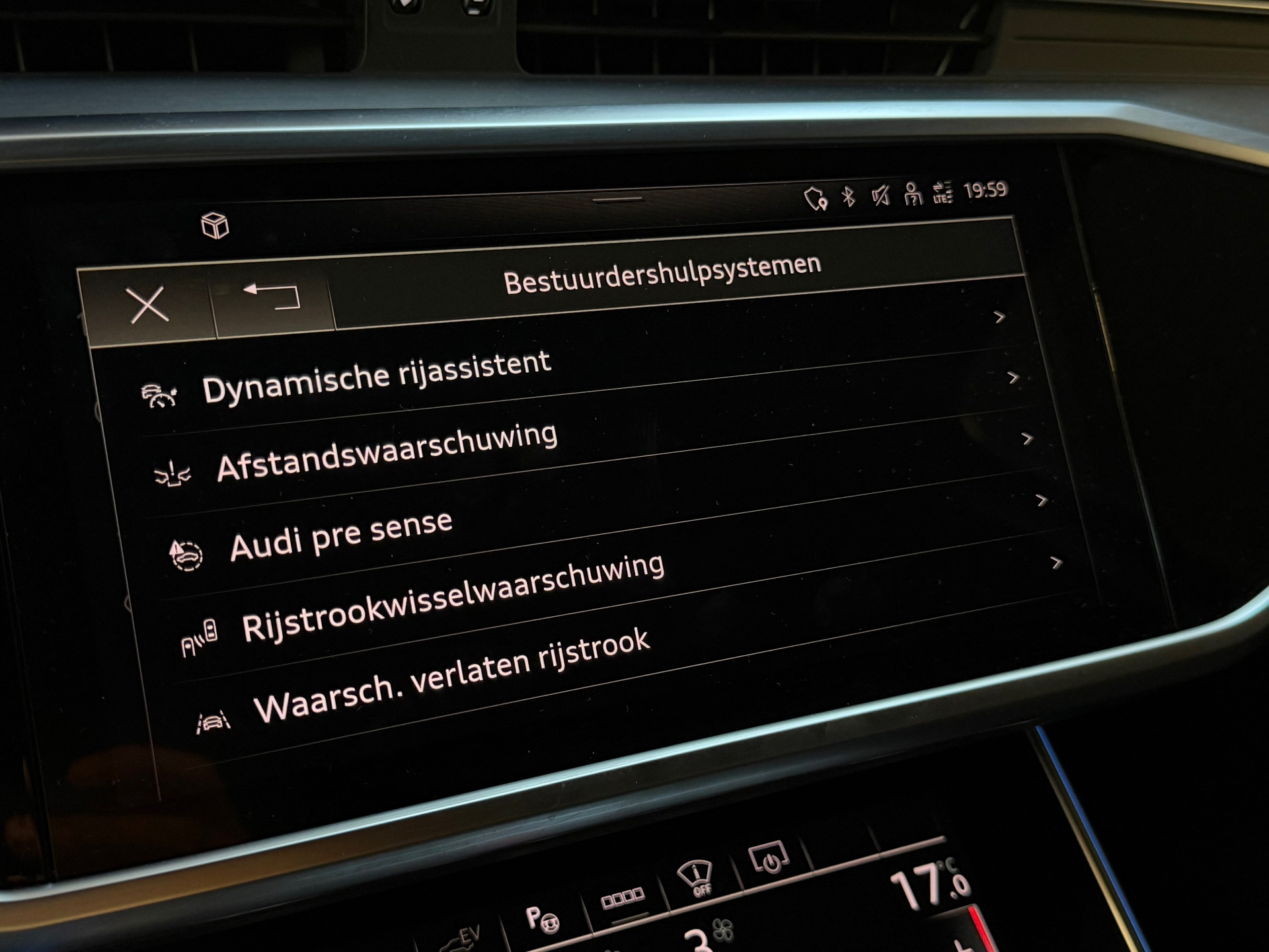Foto van Audi A6 Avant 55 TFSI E