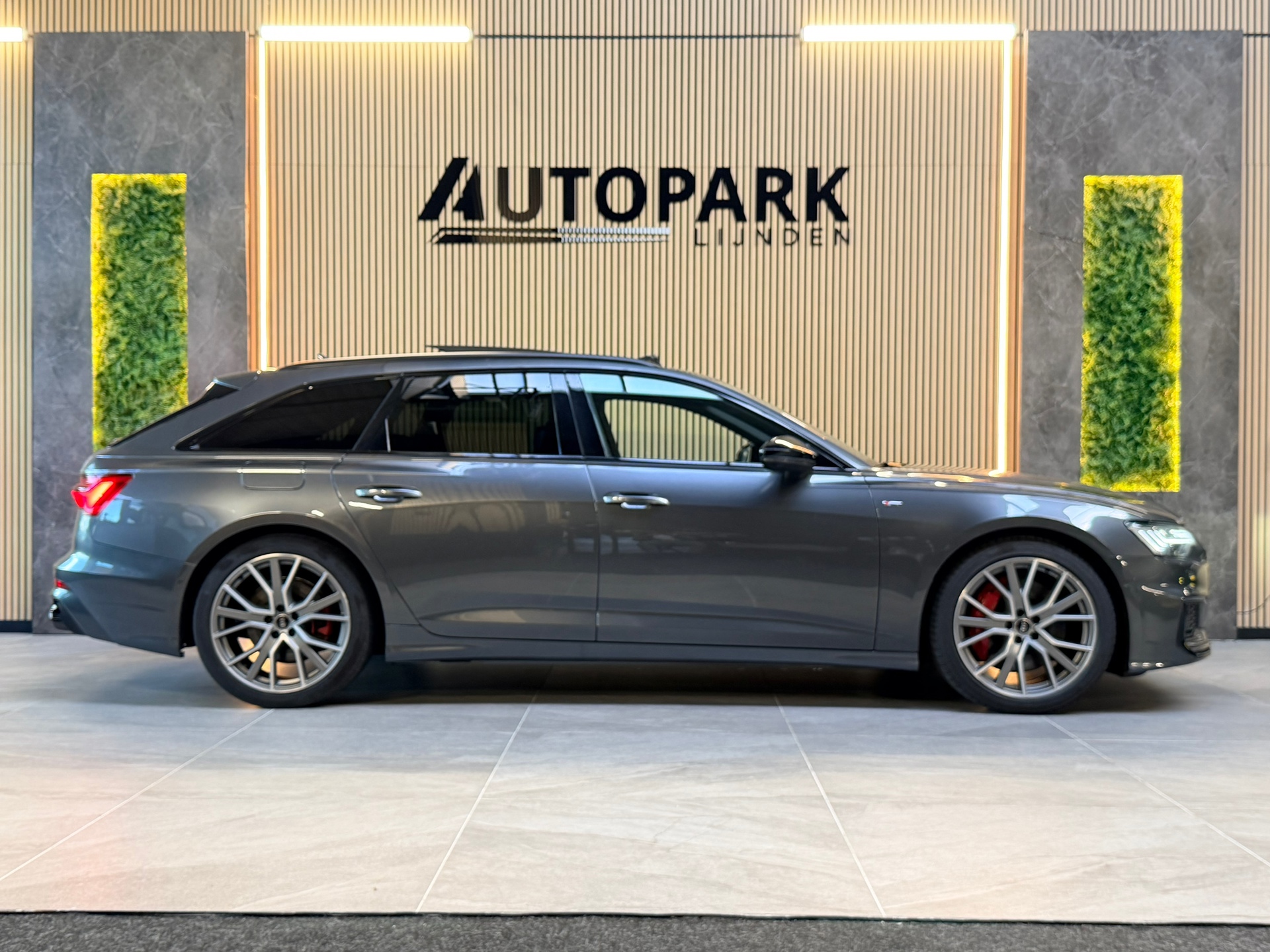 Foto van Audi A6 Avant 55 TFSI E