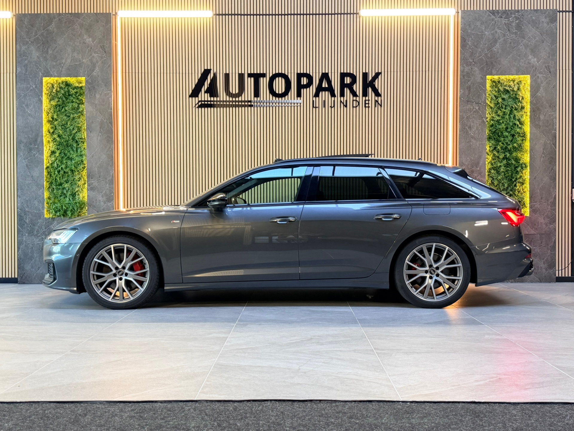 Foto van Audi A6 Avant 55 TFSI E