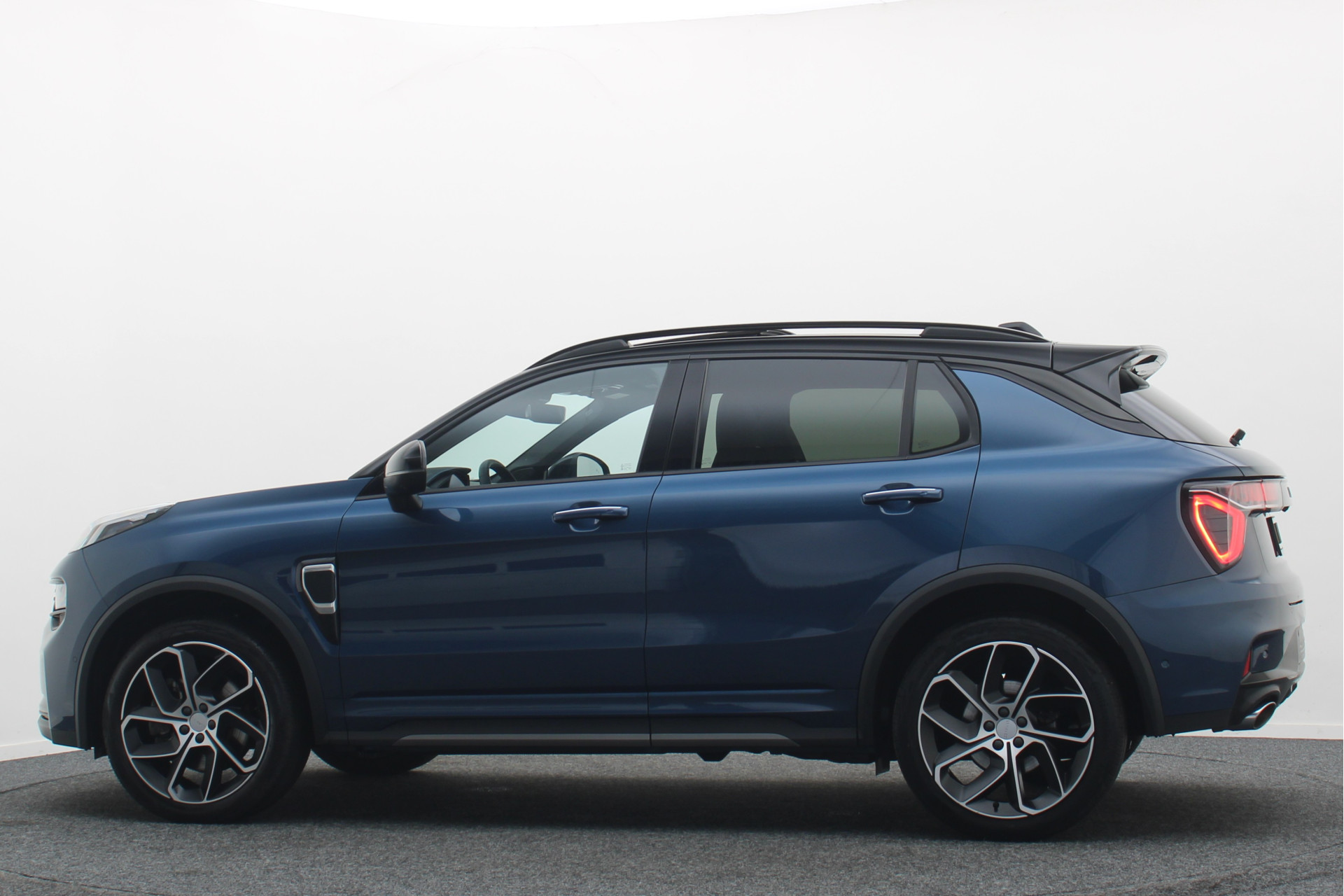 Foto van Lynk&co LYNK & Co 01