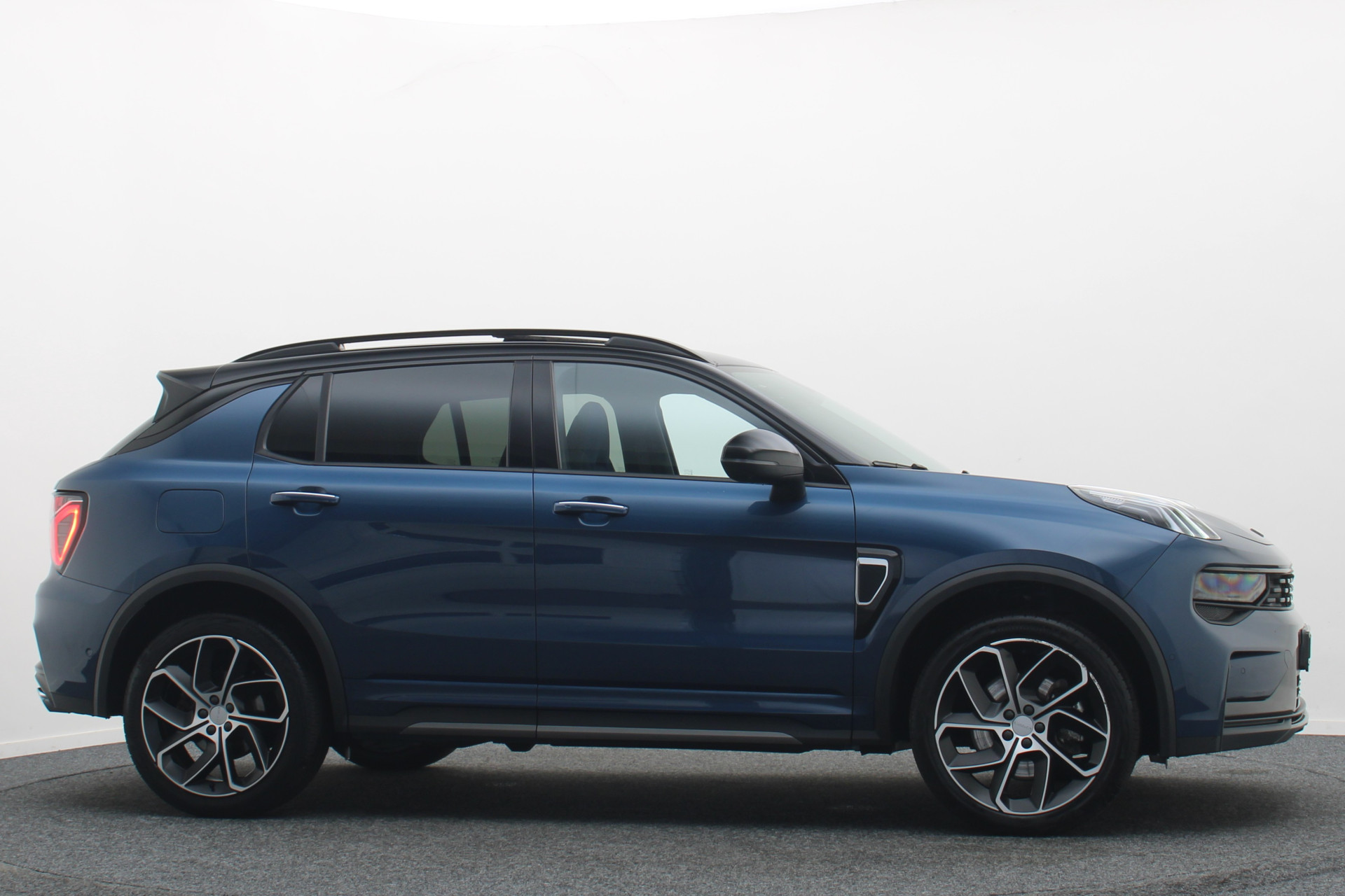 Foto van Lynk&co LYNK & Co 01