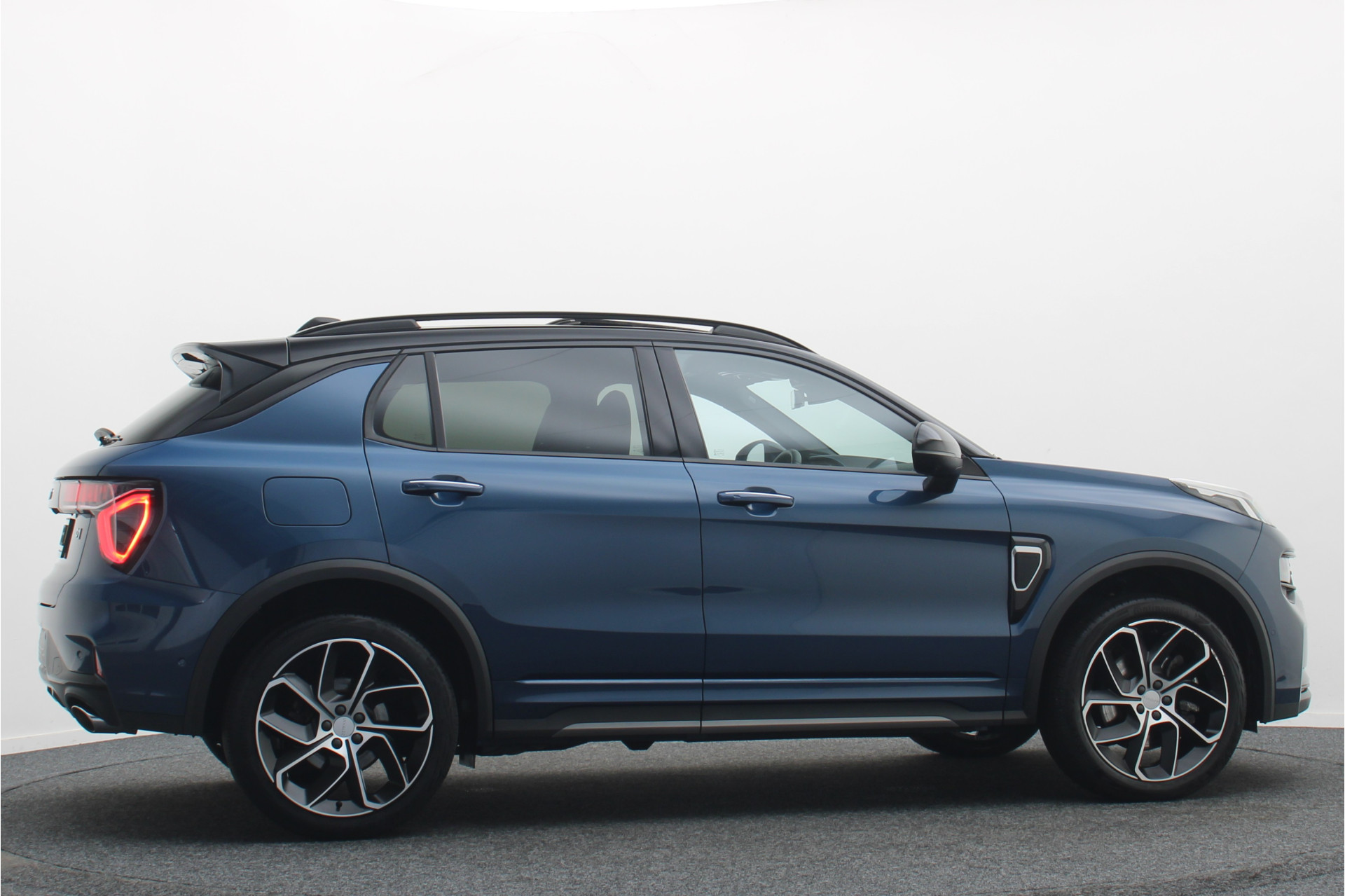 Foto van Lynk&co LYNK & Co 01