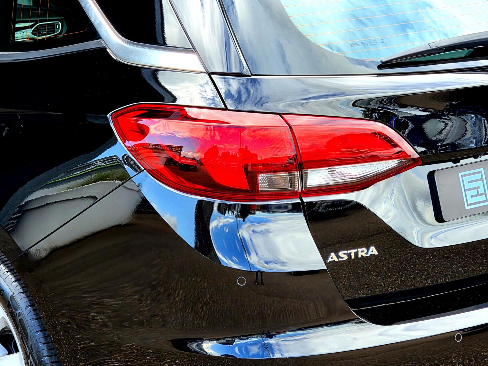Foto van Opel Astra Sports Tourer