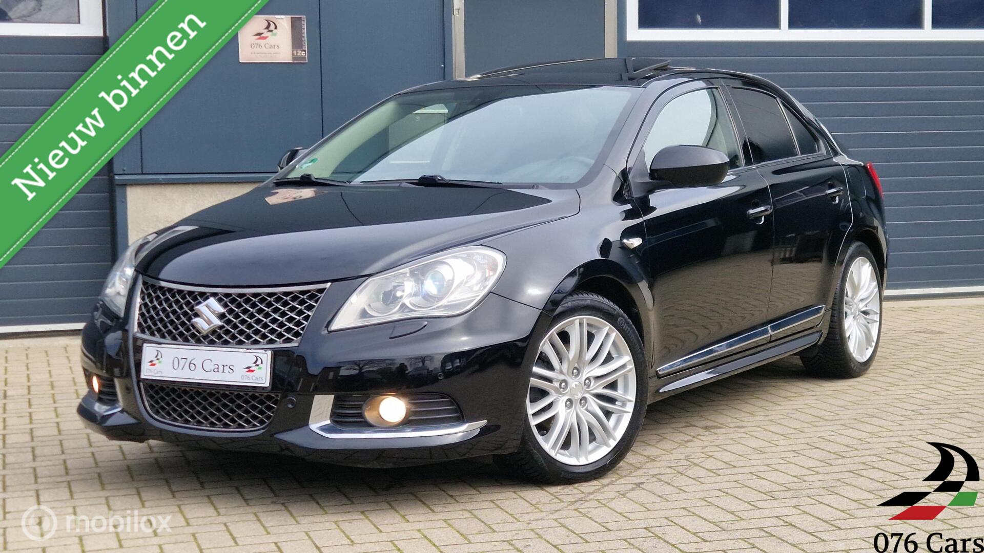 Suzuki Kizashi 2.4 Sport AUTOMAAT LEDER SCHUIFDAK NETTE STAAT 2013 - voorkant