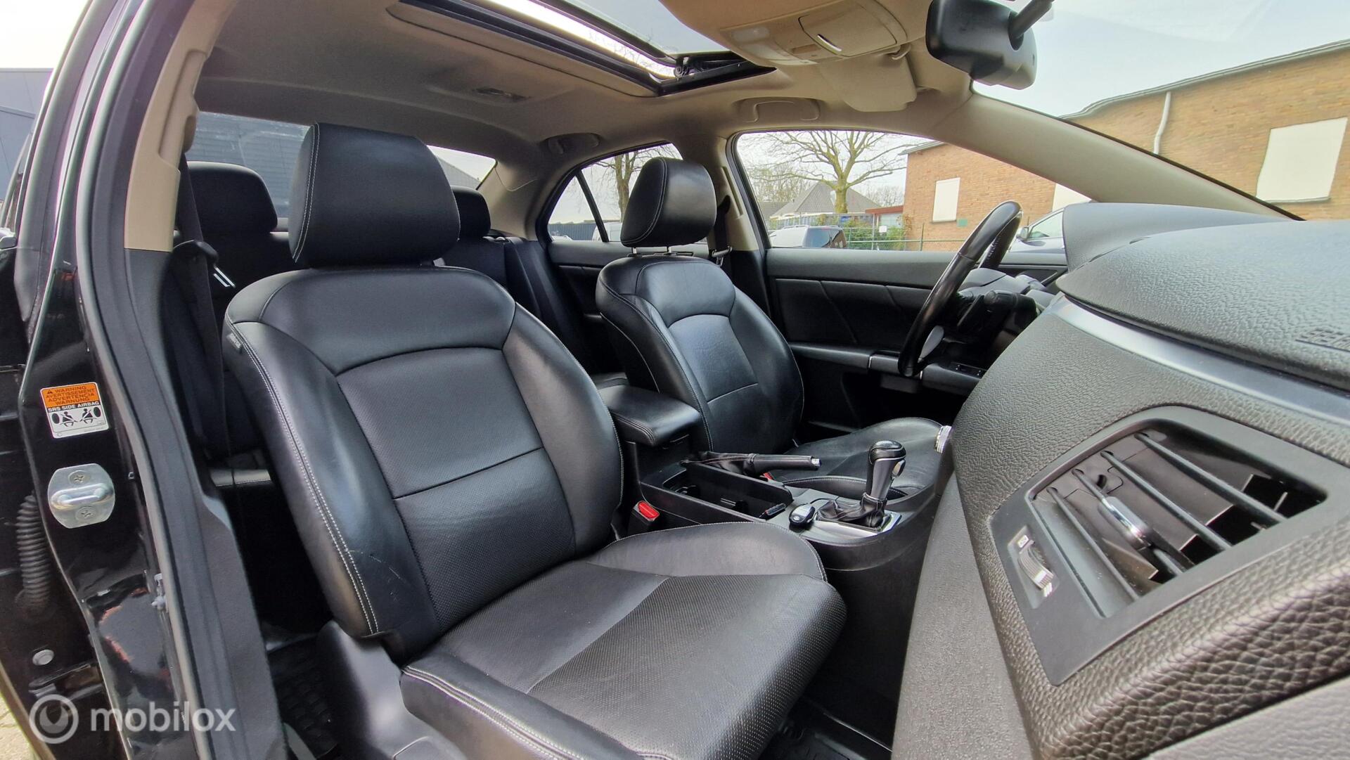 Foto van Suzuki Kizashi