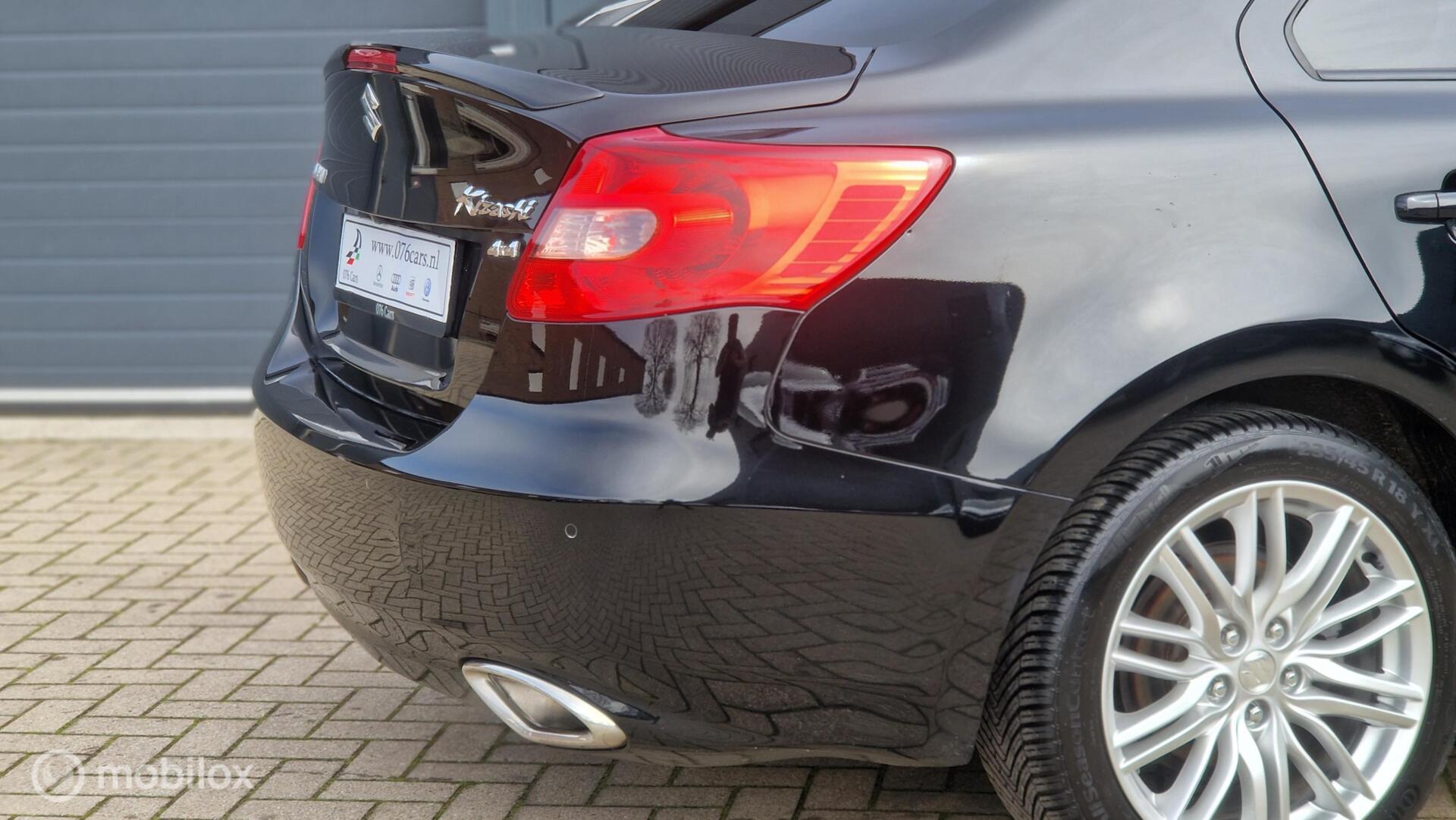 Foto van Suzuki Kizashi