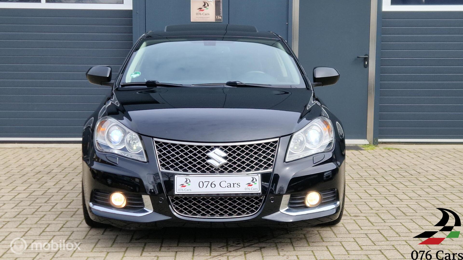 Foto van Suzuki Kizashi